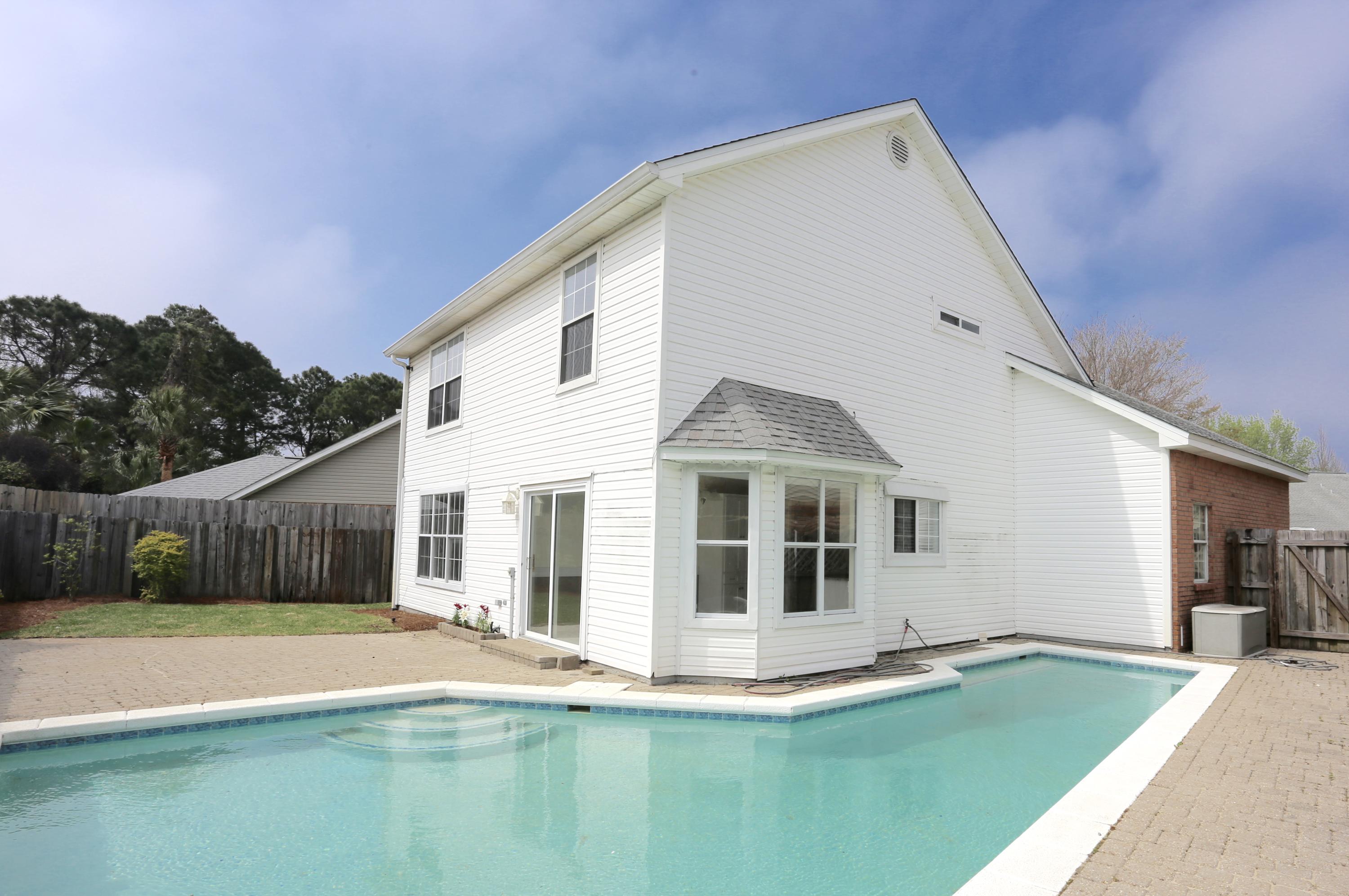 HARBOR BREEZE - Residential Lease