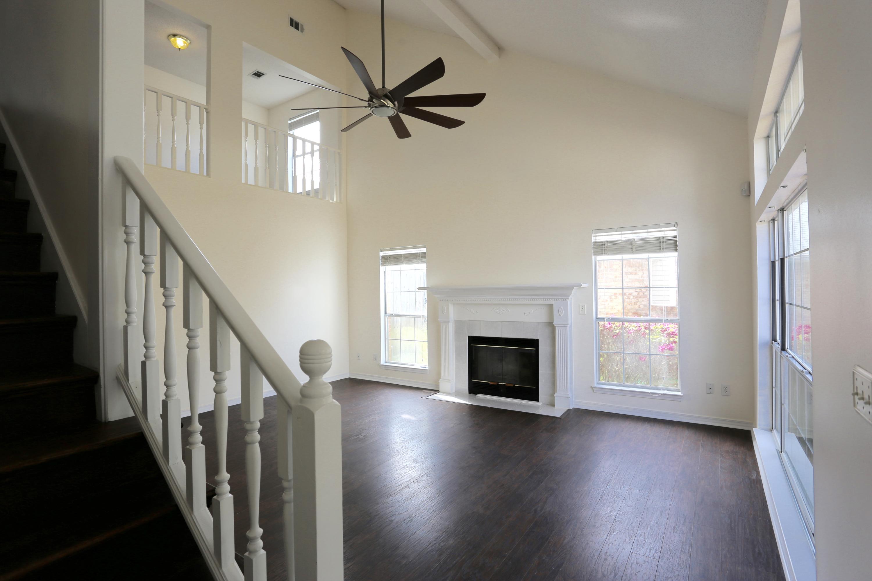 HARBOR BREEZE - Residential Lease