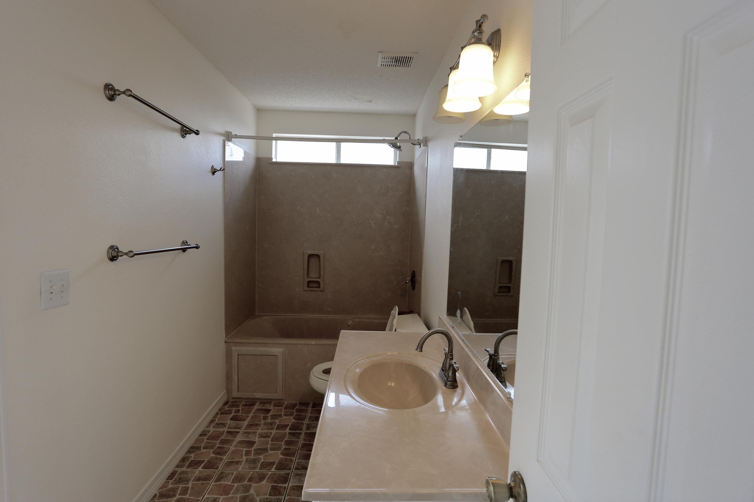 HARBOR BREEZE - Residential Lease