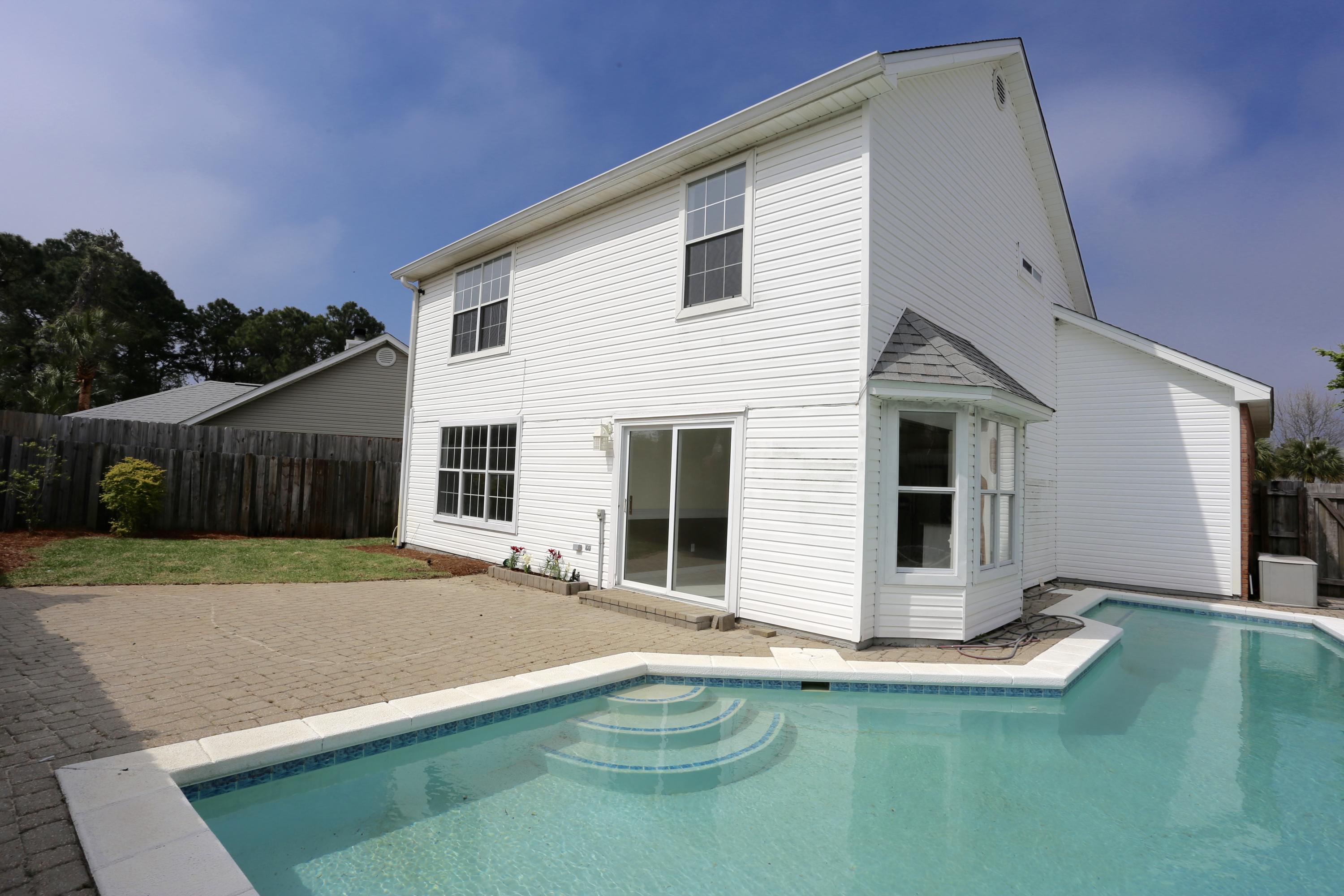 HARBOR BREEZE - Residential Lease