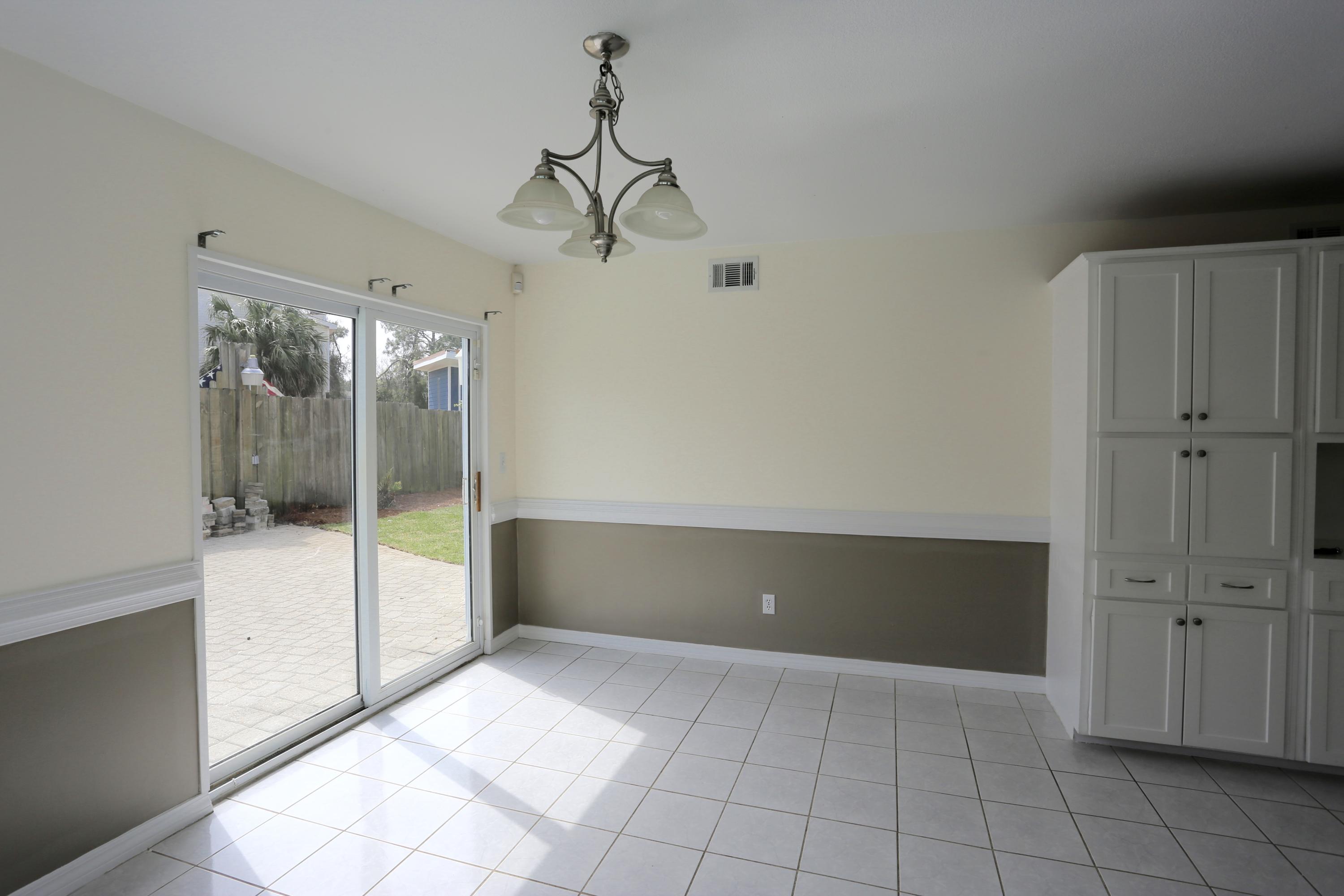 HARBOR BREEZE - Residential Lease