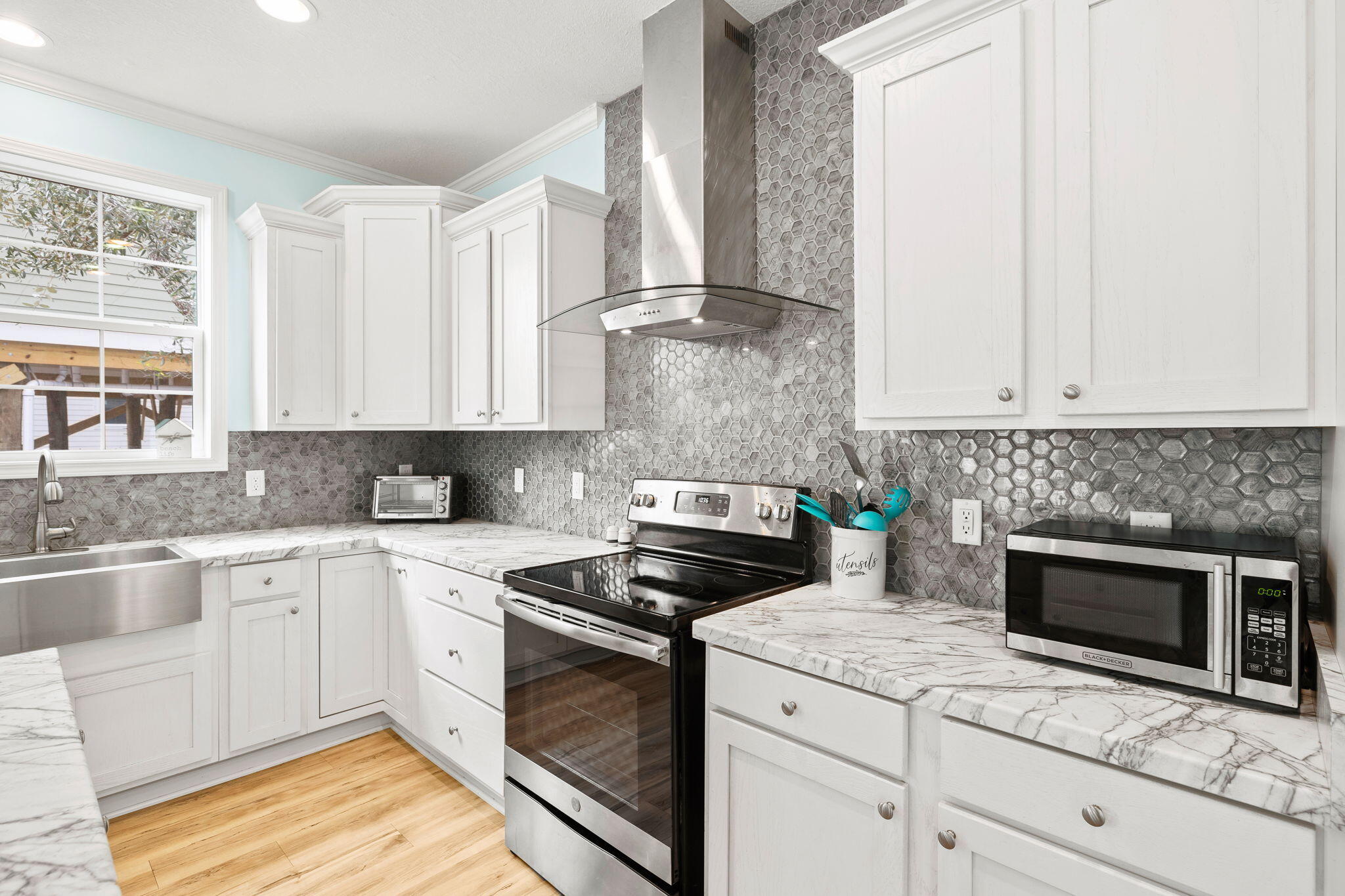 GULF SHORE MANOR - Residential