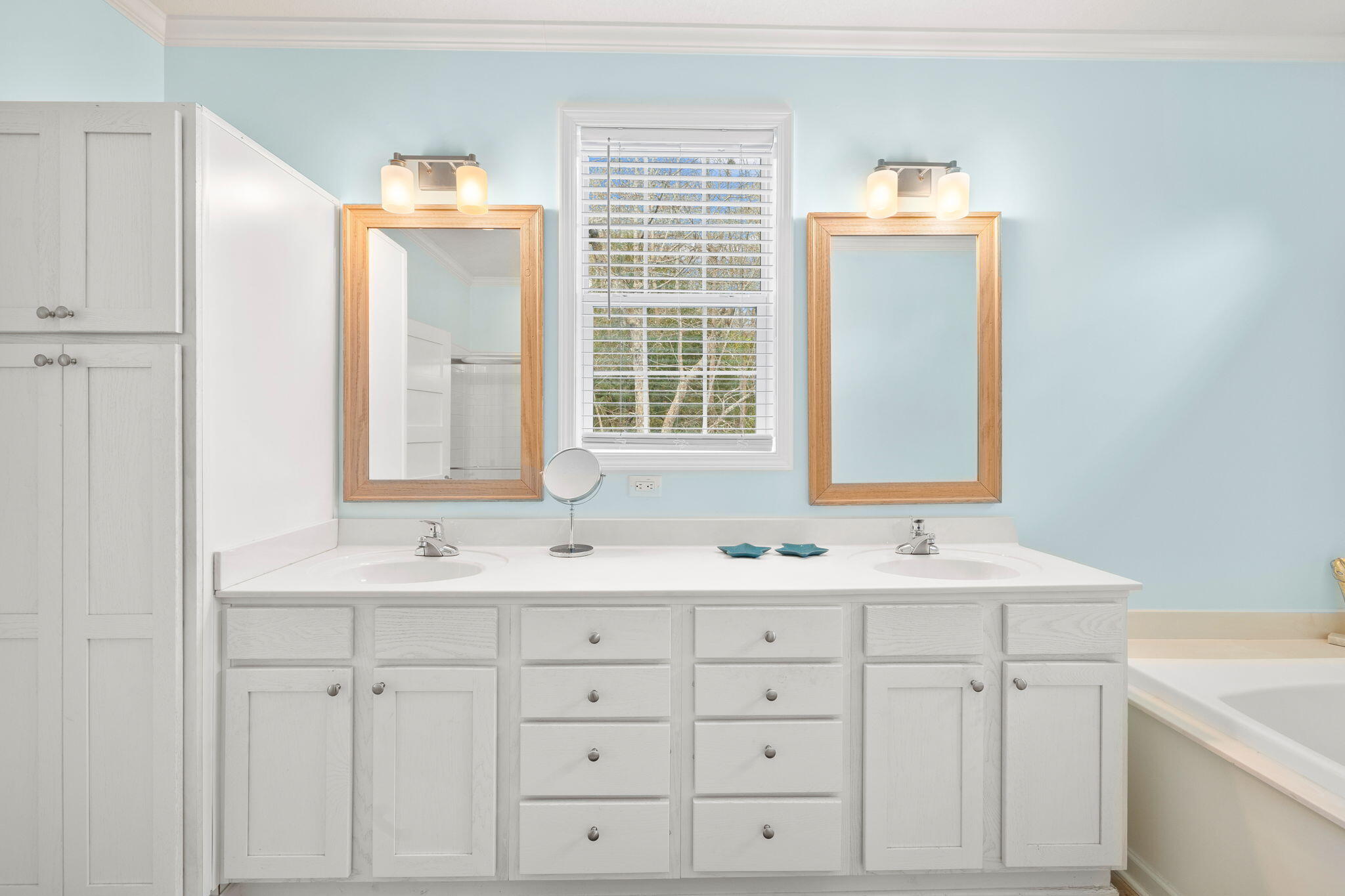 GULF SHORE MANOR - Residential