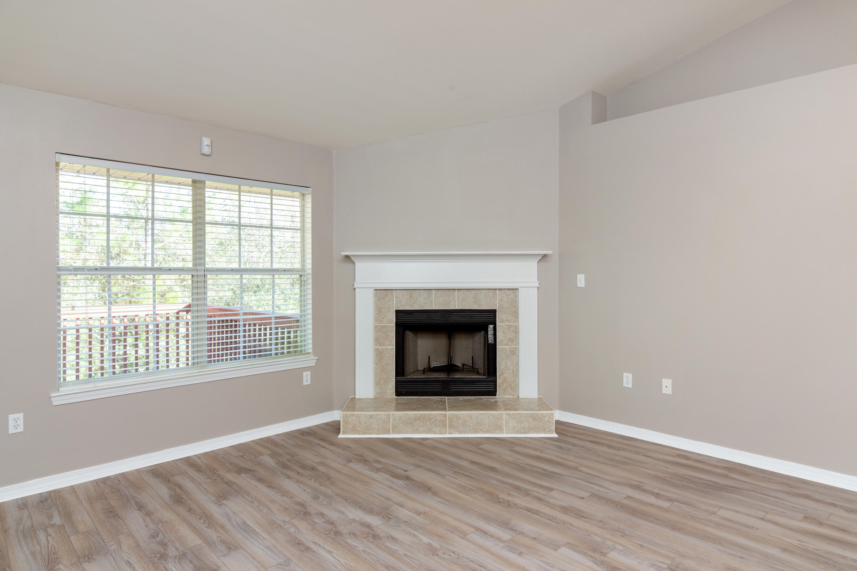 ALICIA PLACE - Residential