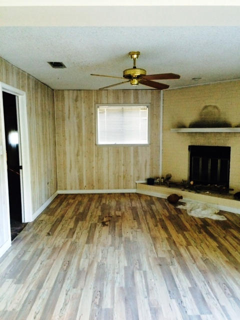 ELLIOTTS POINT 7TH ADDN - Residential