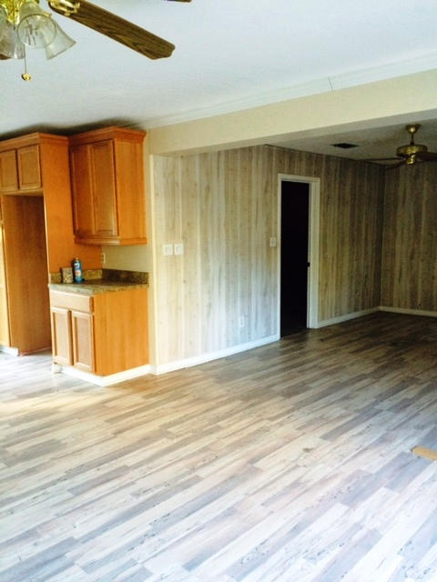 ELLIOTTS POINT 7TH ADDN - Residential