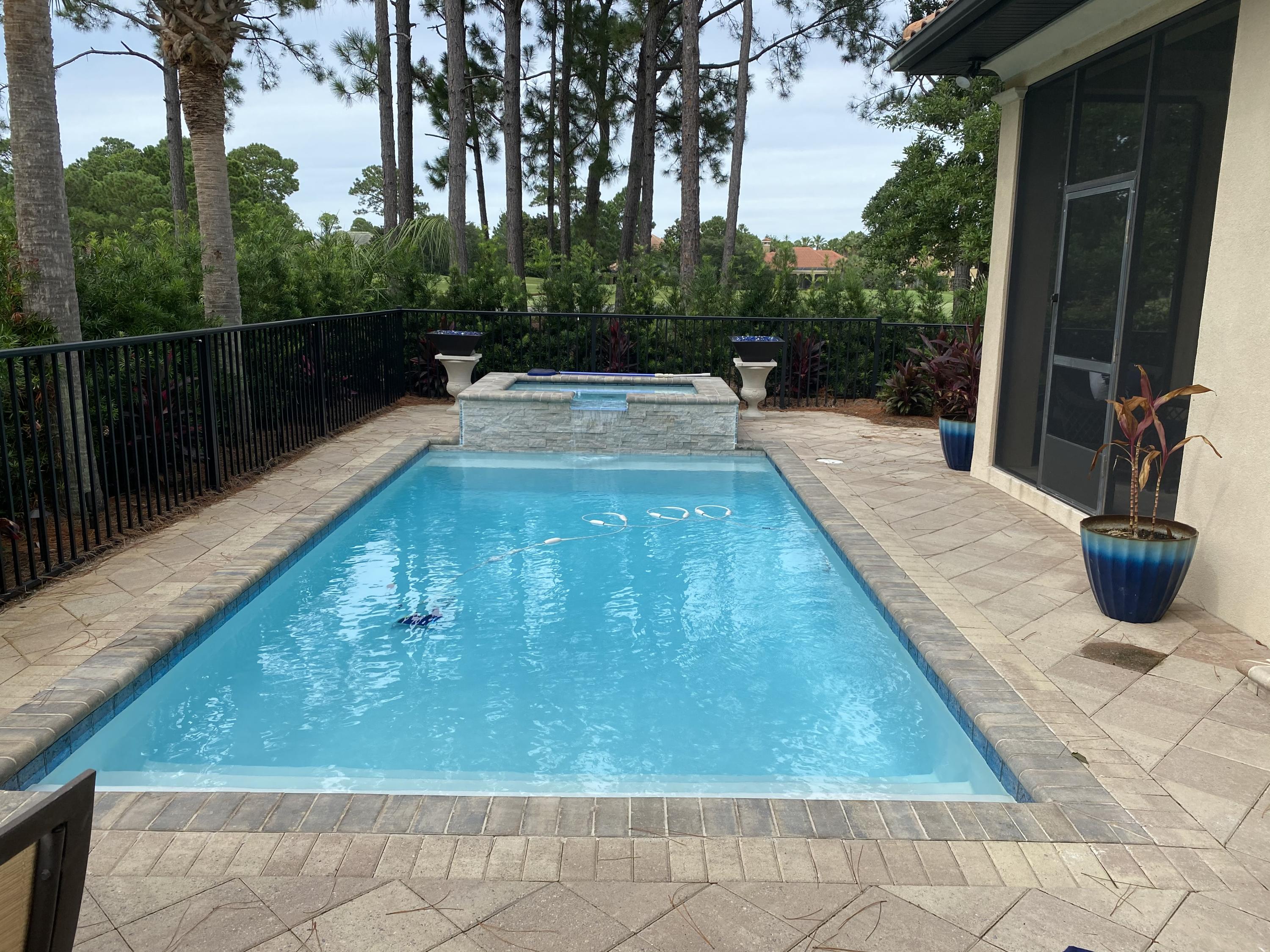 BURNT PINE - Residential