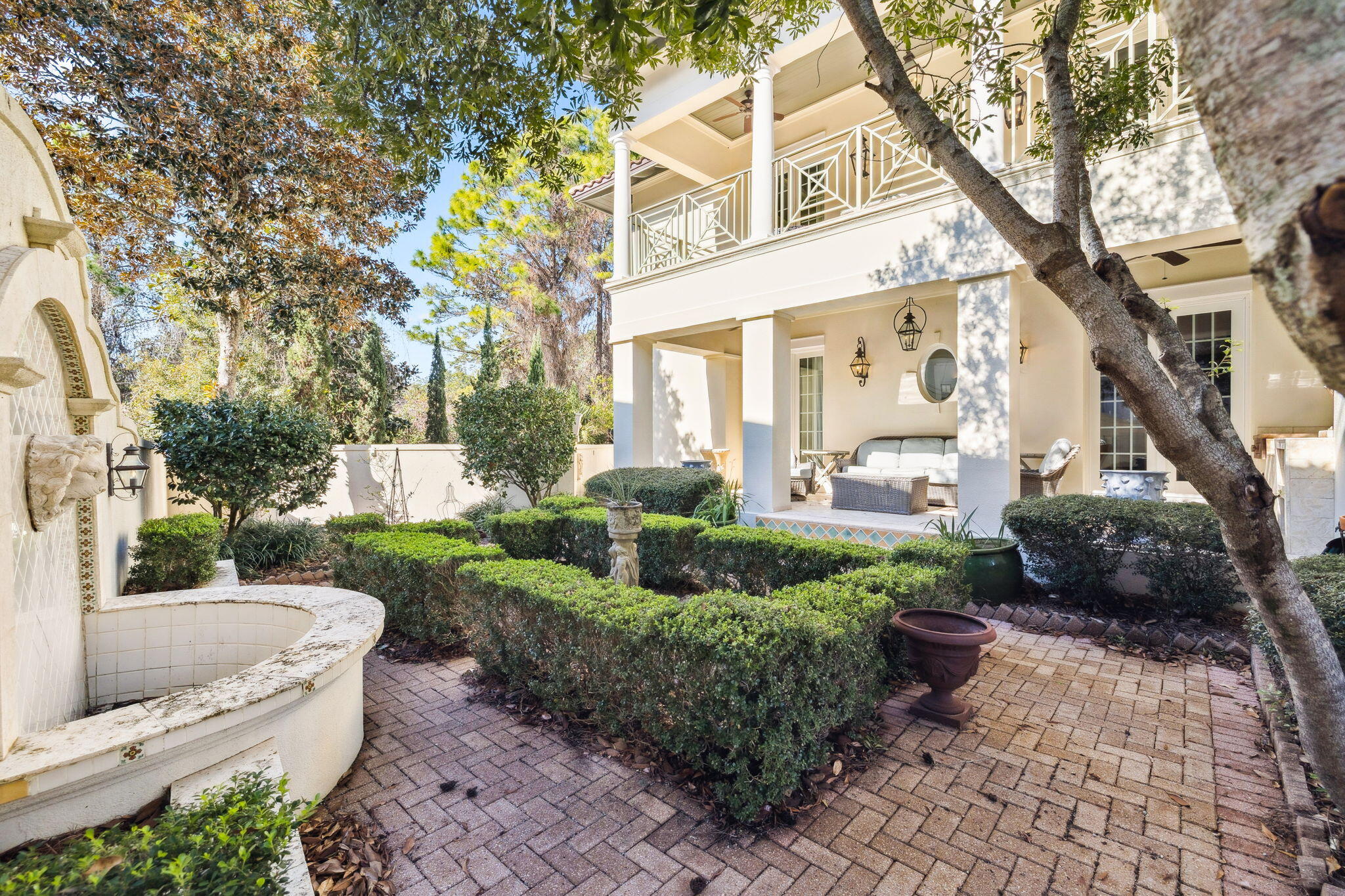 THE VILLAGE OF WHITE CLIFFS - Residential