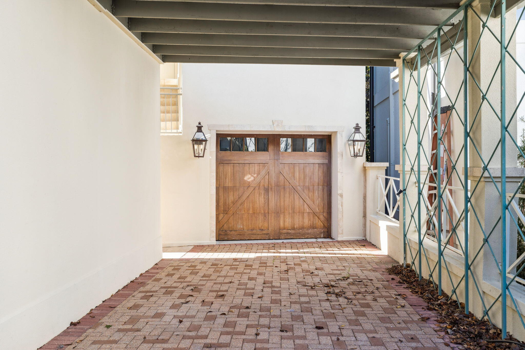 THE VILLAGE OF WHITE CLIFFS - Residential