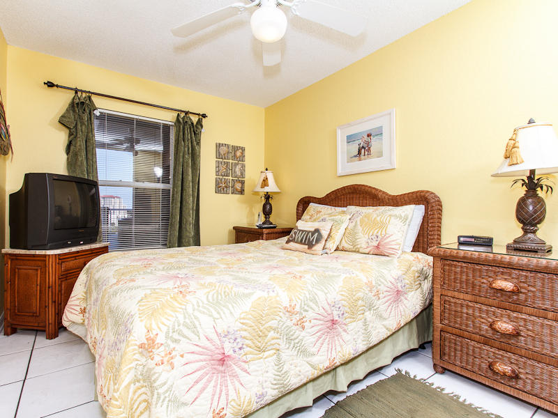 ISLANDER BEACH RESORT PH 2 - Residential