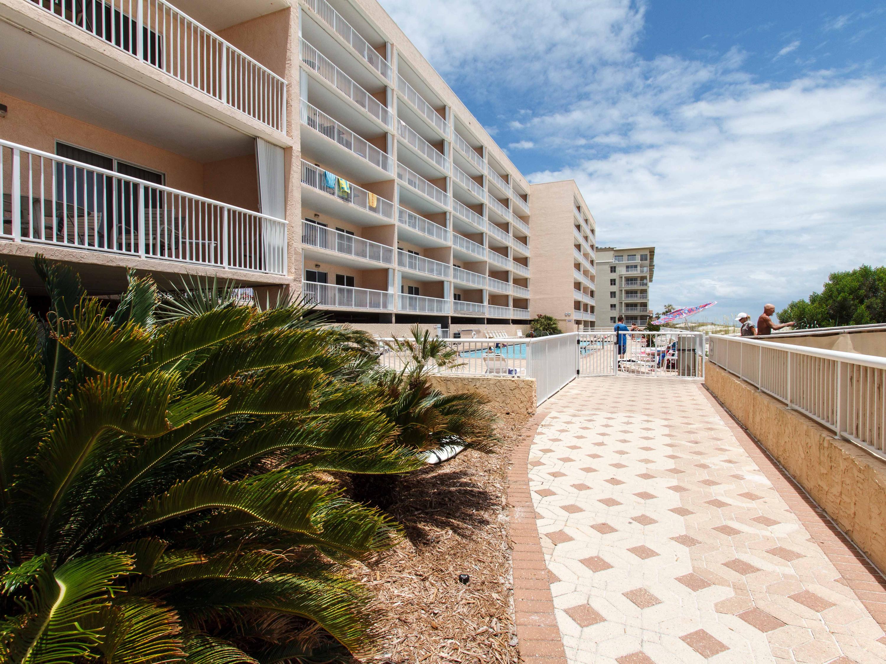 ISLANDER BEACH RESORT PH 2 - Residential