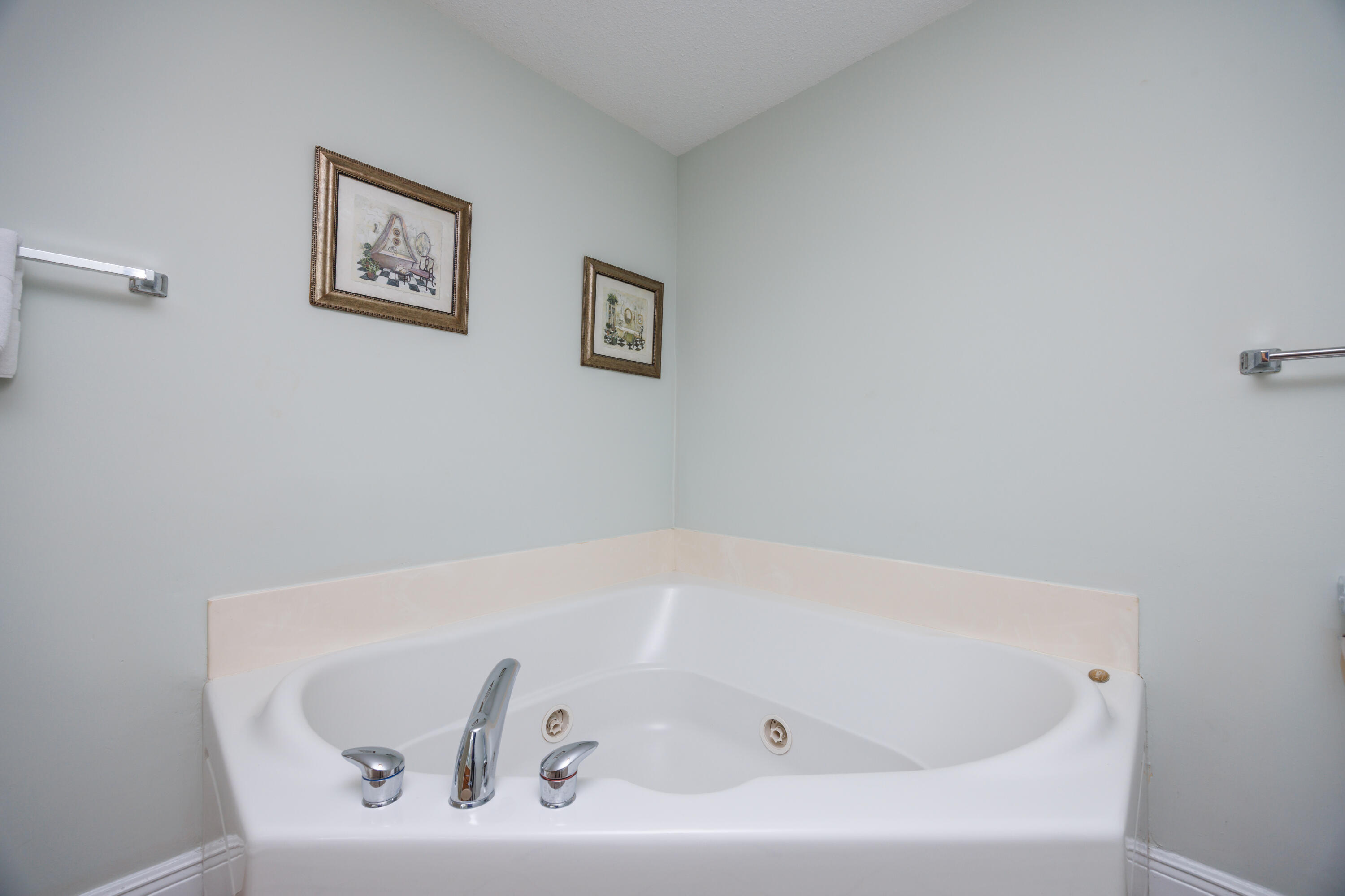 WATERS EDGE - Residential