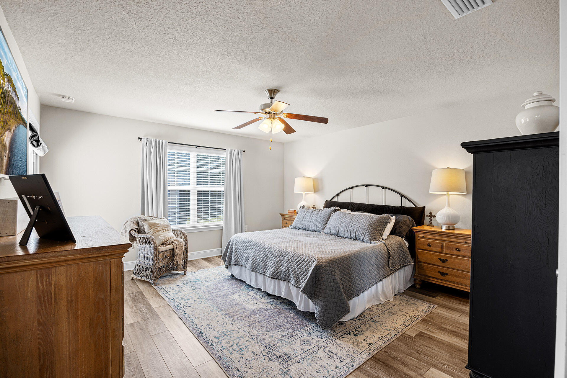 TRANQUILITY BY THE BAY - Residential