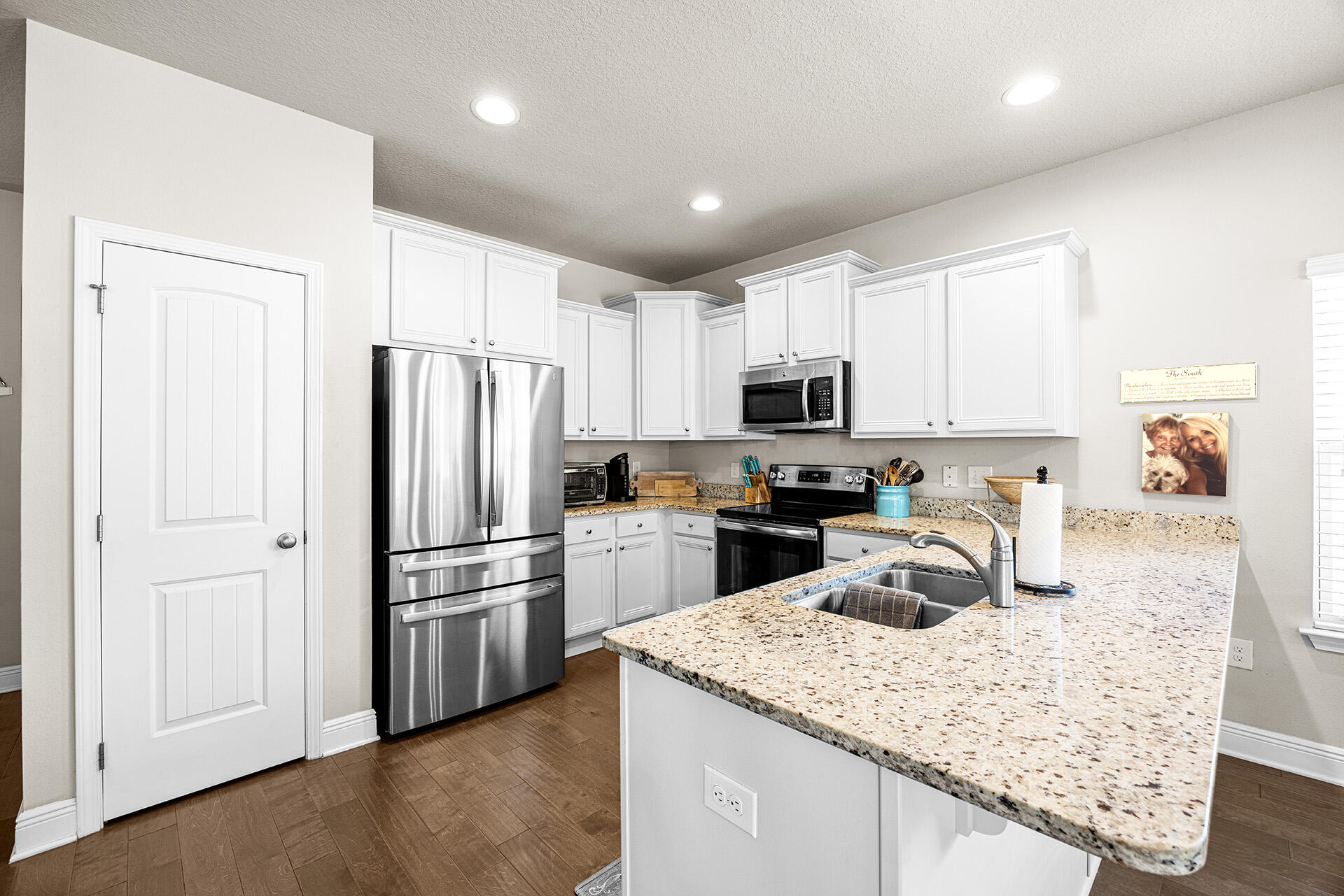 TRANQUILITY BY THE BAY - Residential