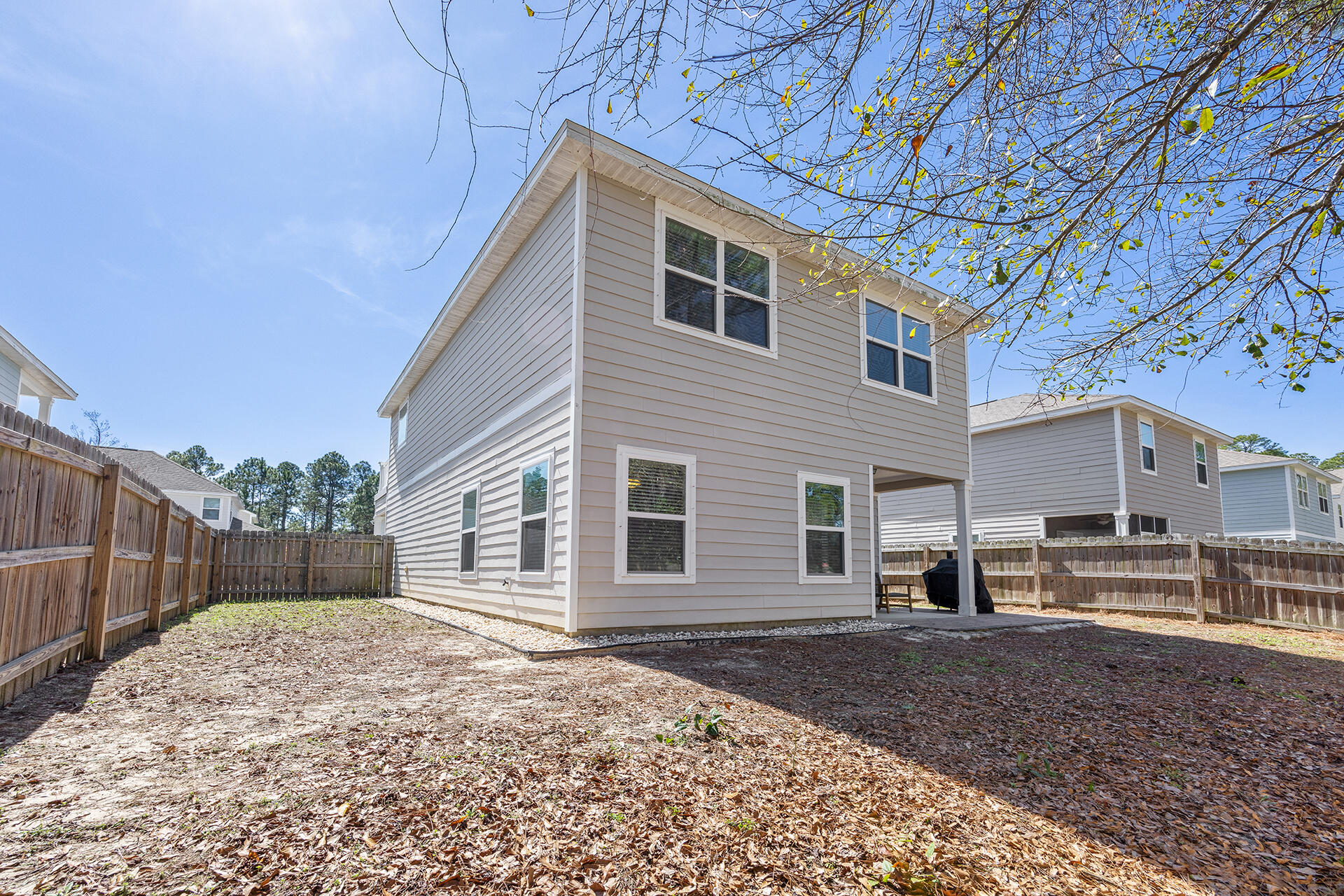 TRANQUILITY BY THE BAY - Residential