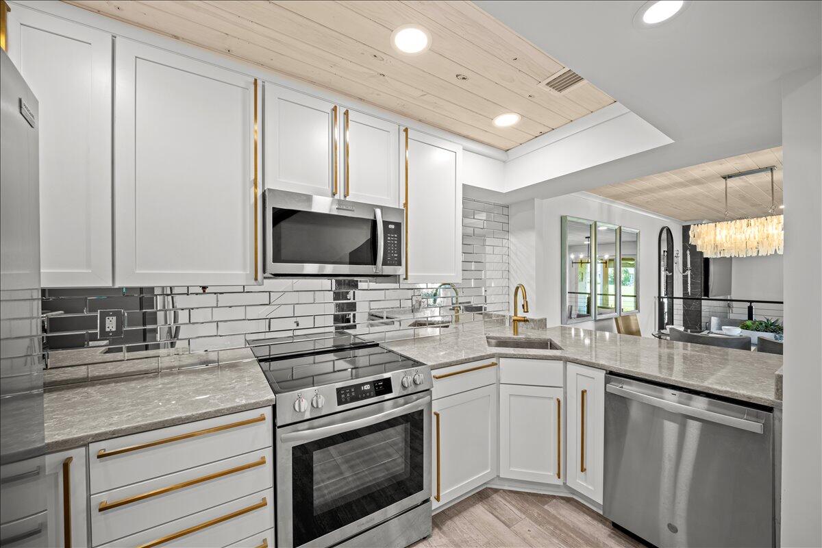 BAYOU VILLAGE CONDO PH 1 - Residential