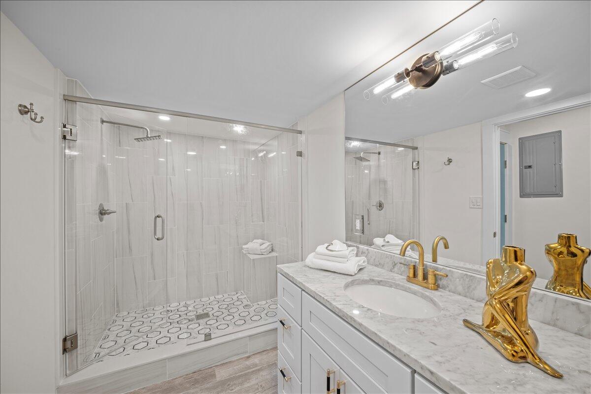 BAYOU VILLAGE CONDO PH 1 - Residential