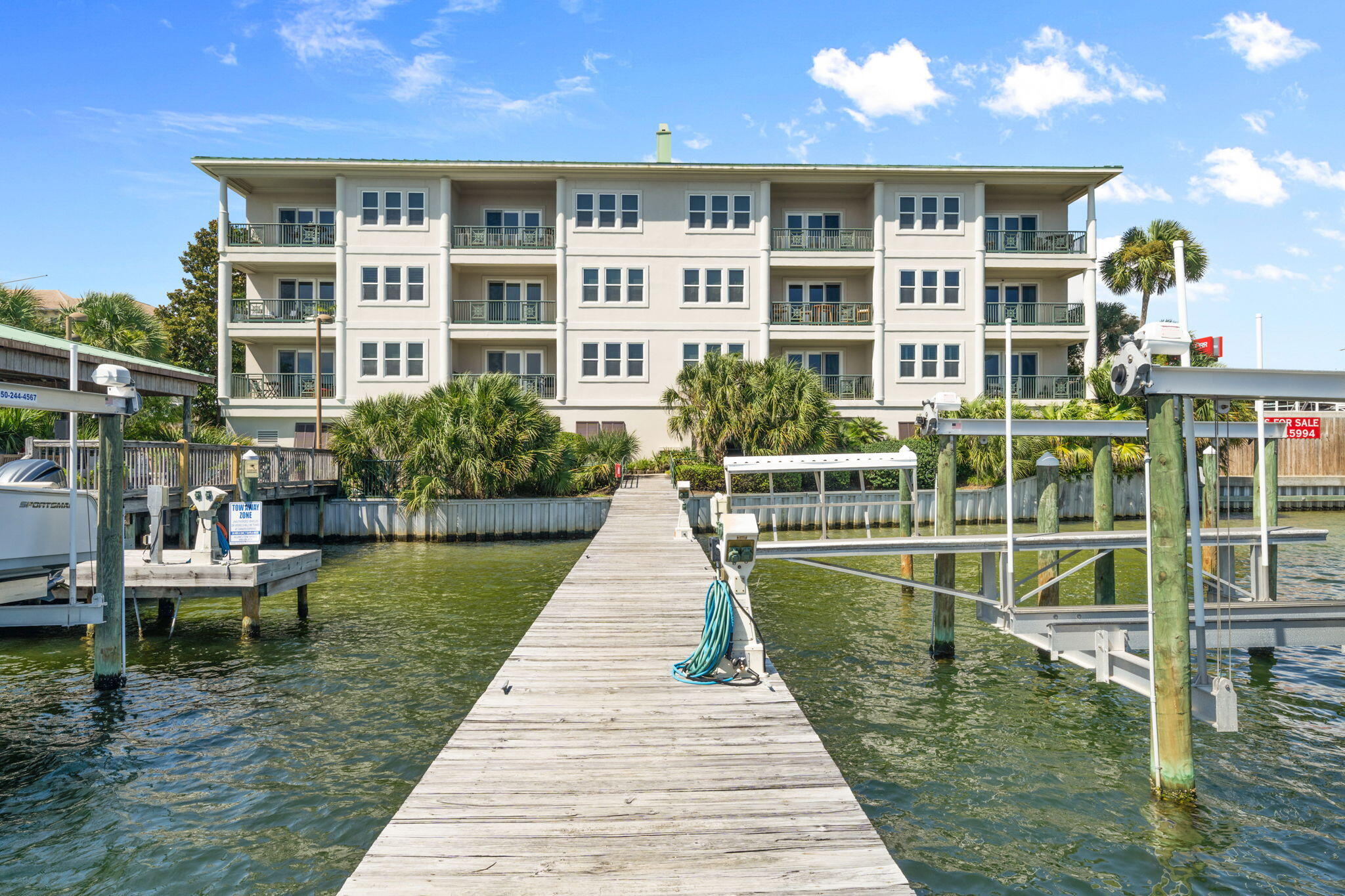 TRANQUIL HARBOR - Residential
