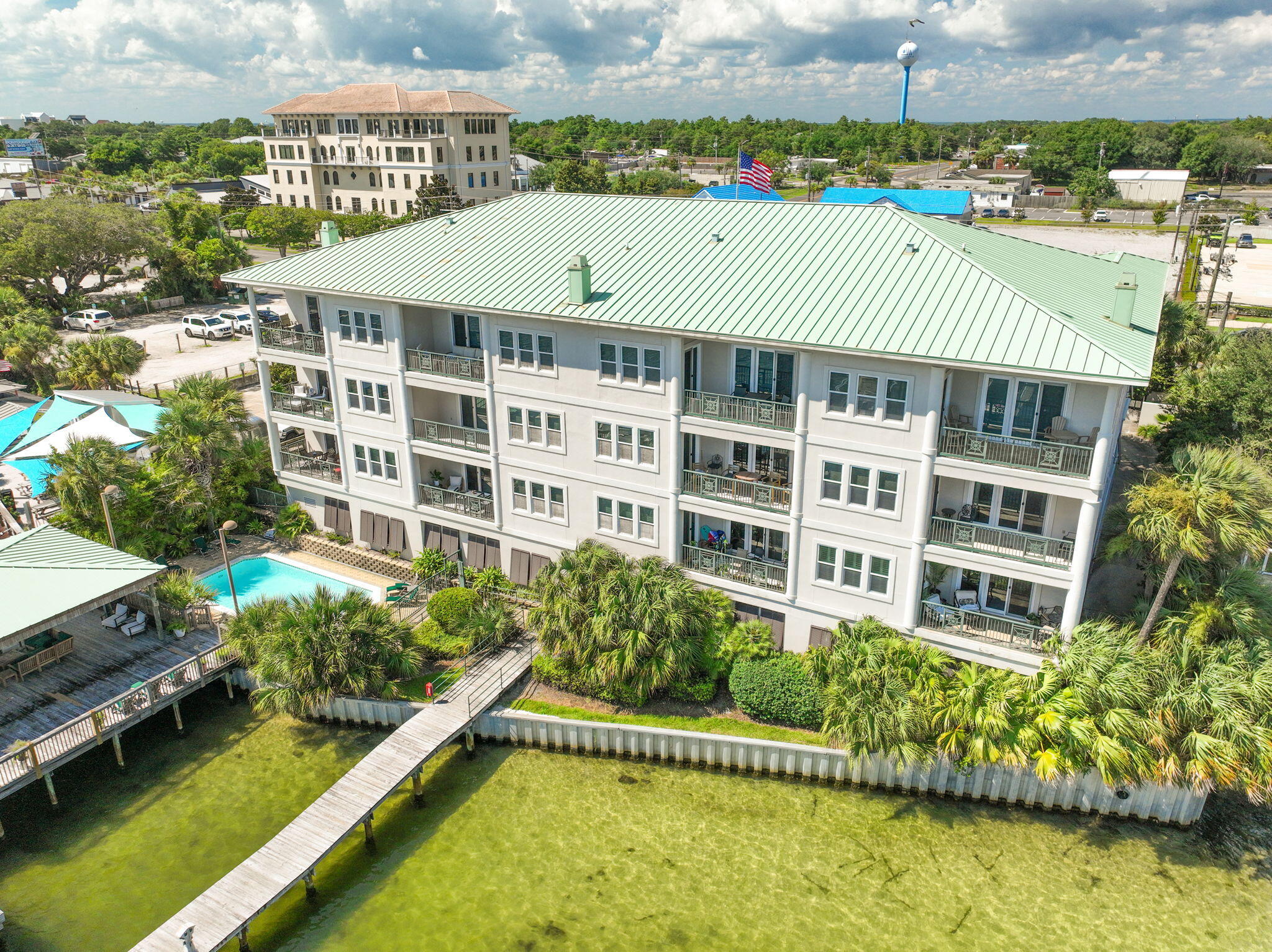 TRANQUIL HARBOR - Residential