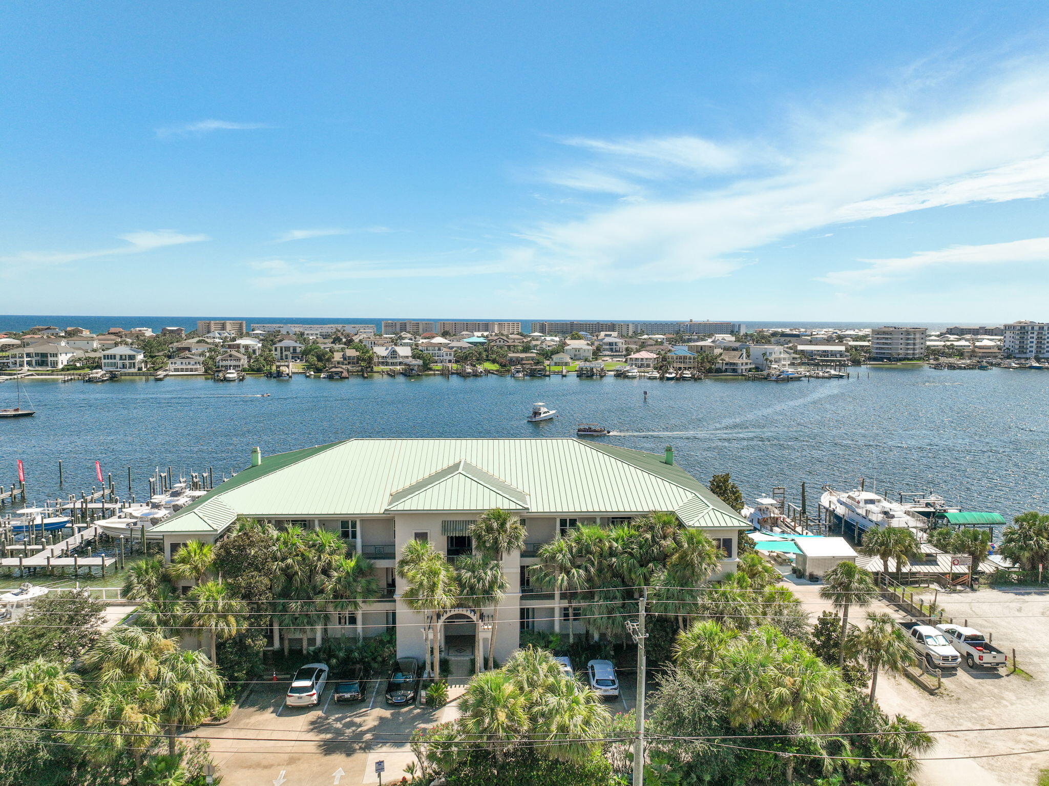 TRANQUIL HARBOR - Residential
