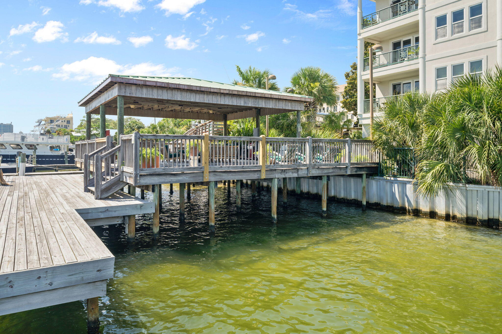 TRANQUIL HARBOR - Residential