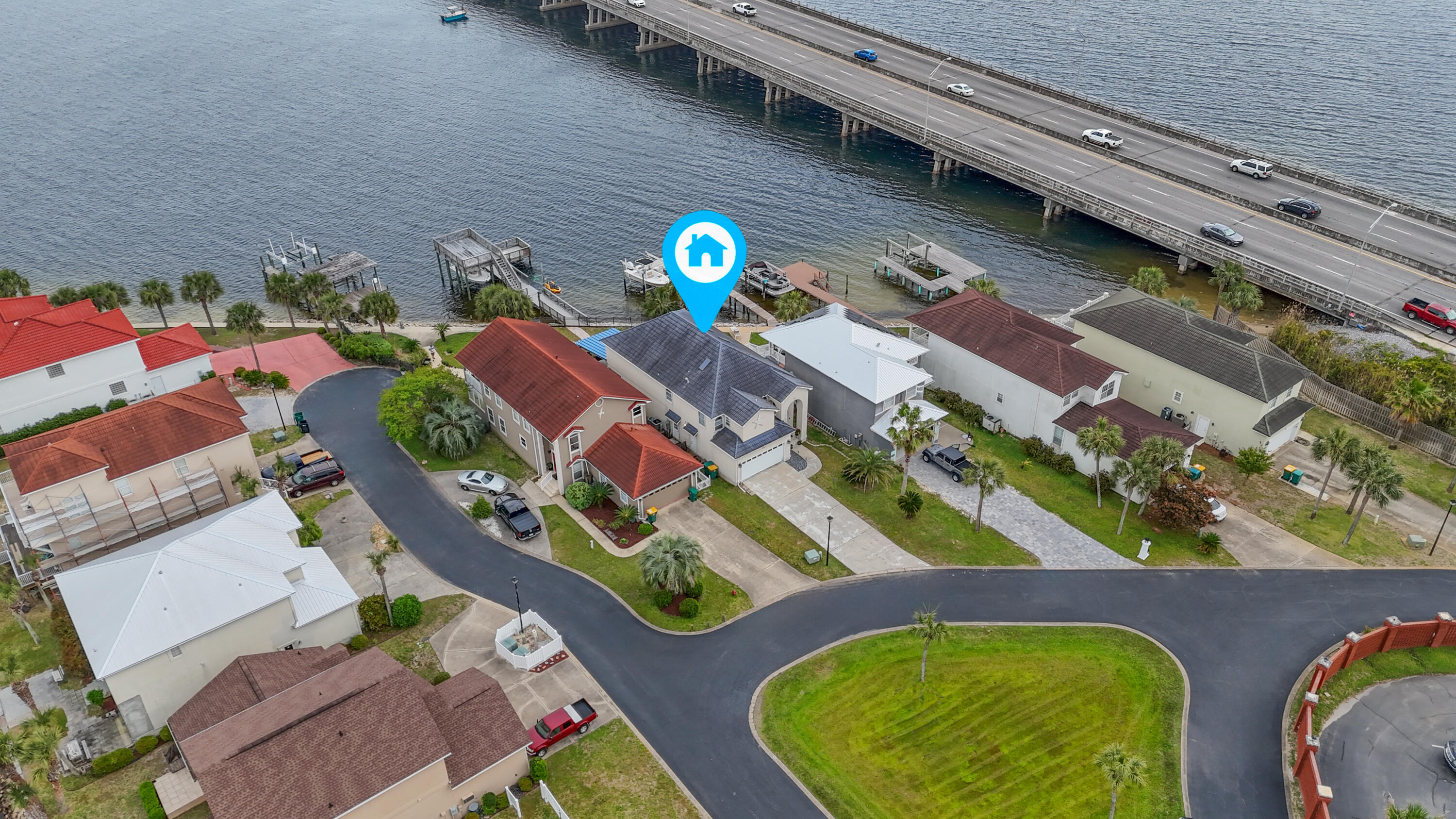 LIGHTHOUSE POINTE - Residential