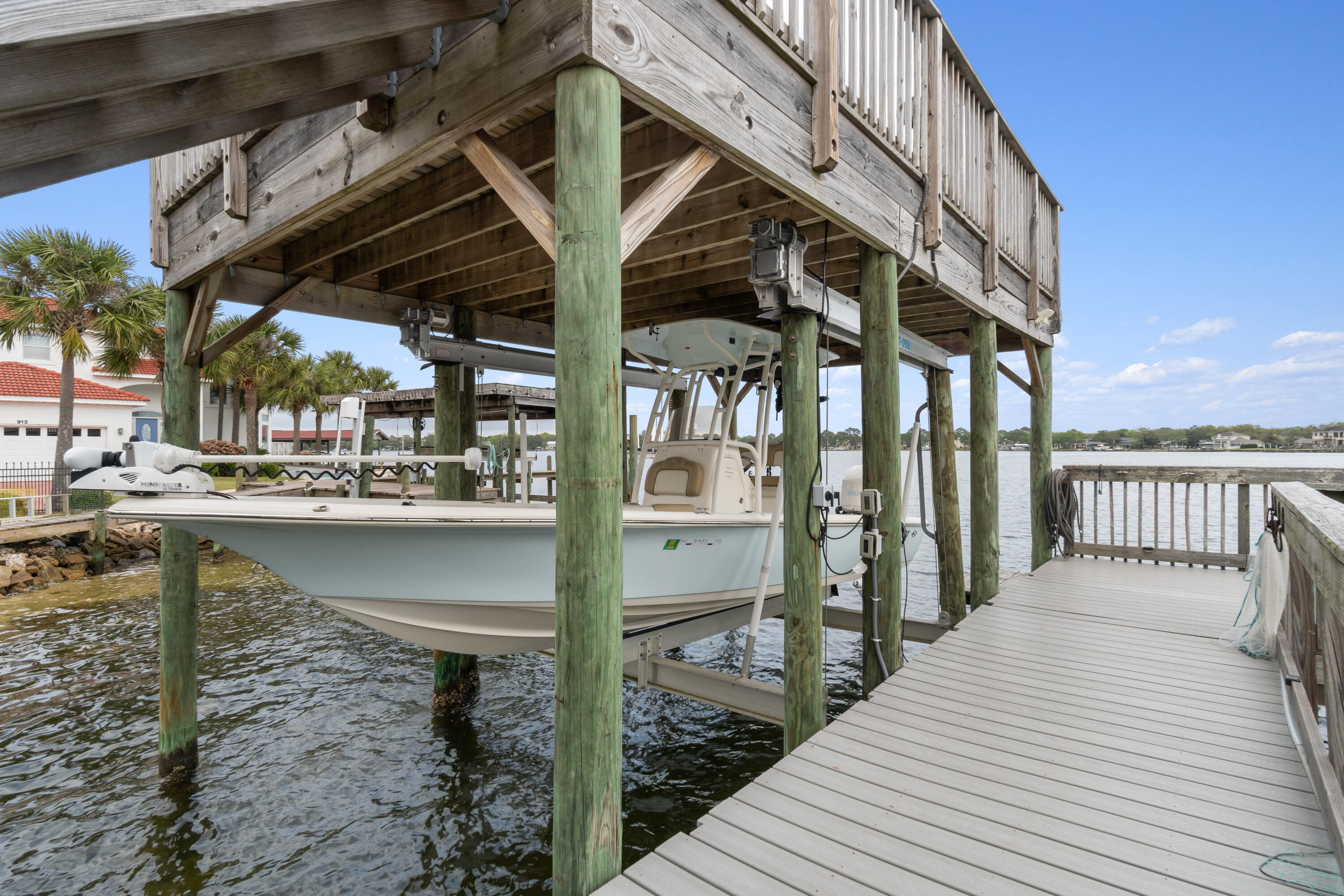 LIGHTHOUSE POINTE - Residential
