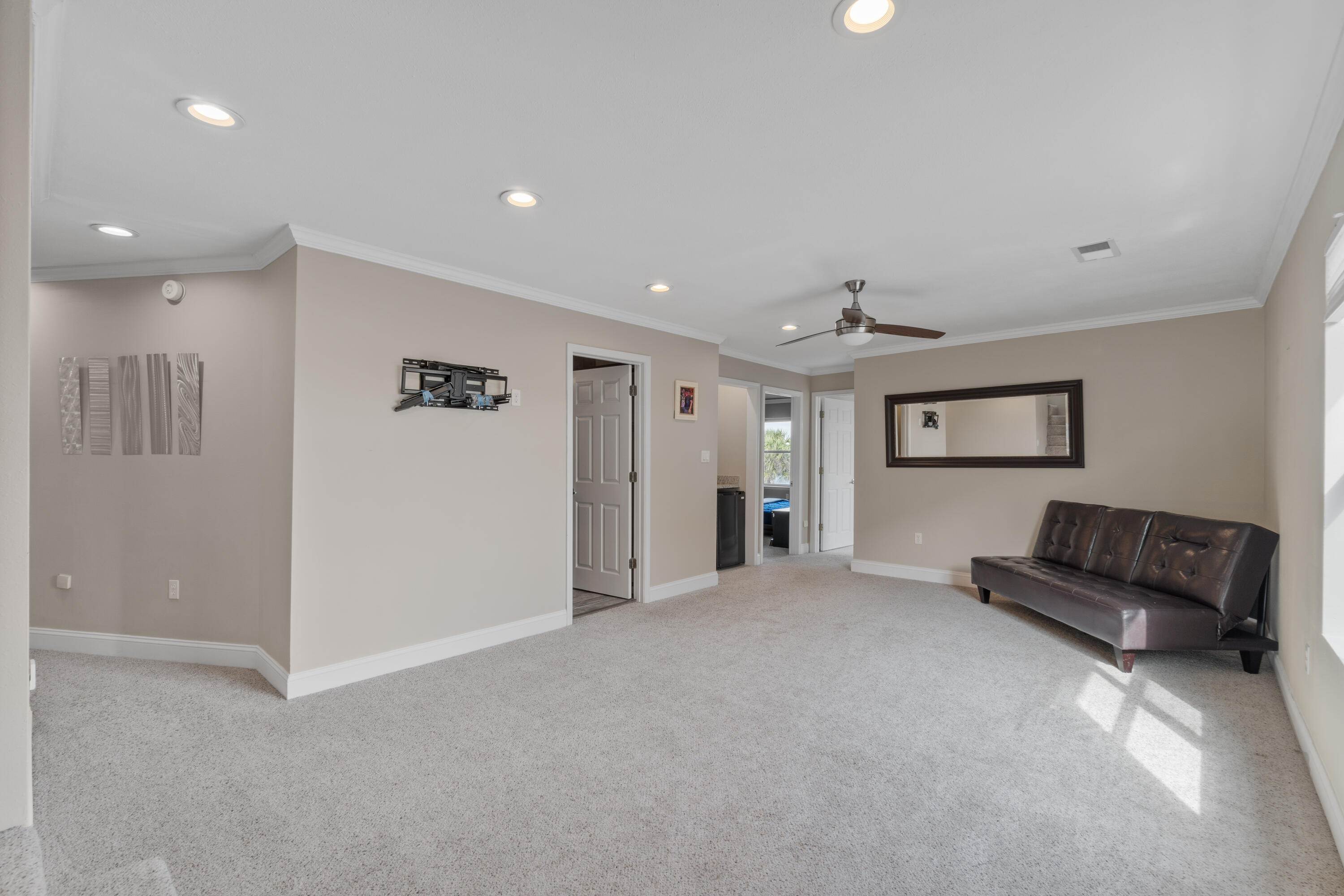 LIGHTHOUSE POINTE - Residential