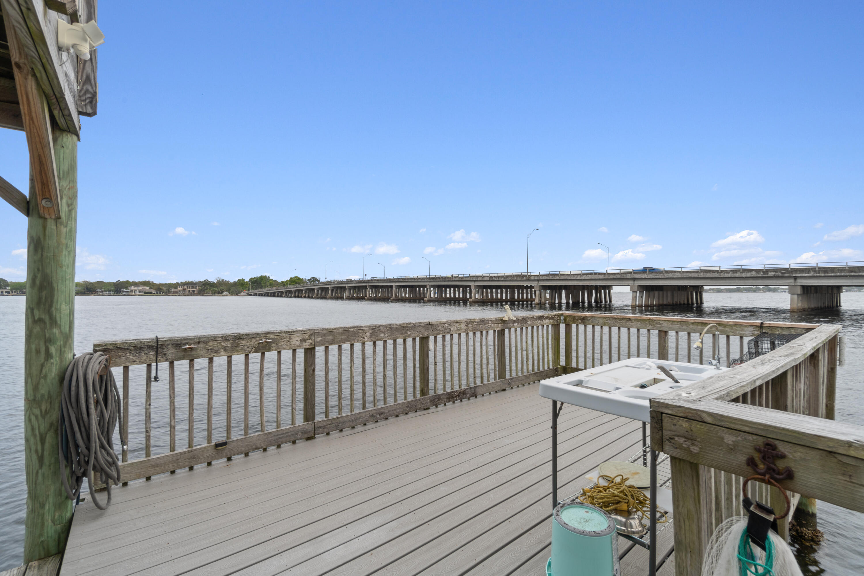 LIGHTHOUSE POINTE - Residential