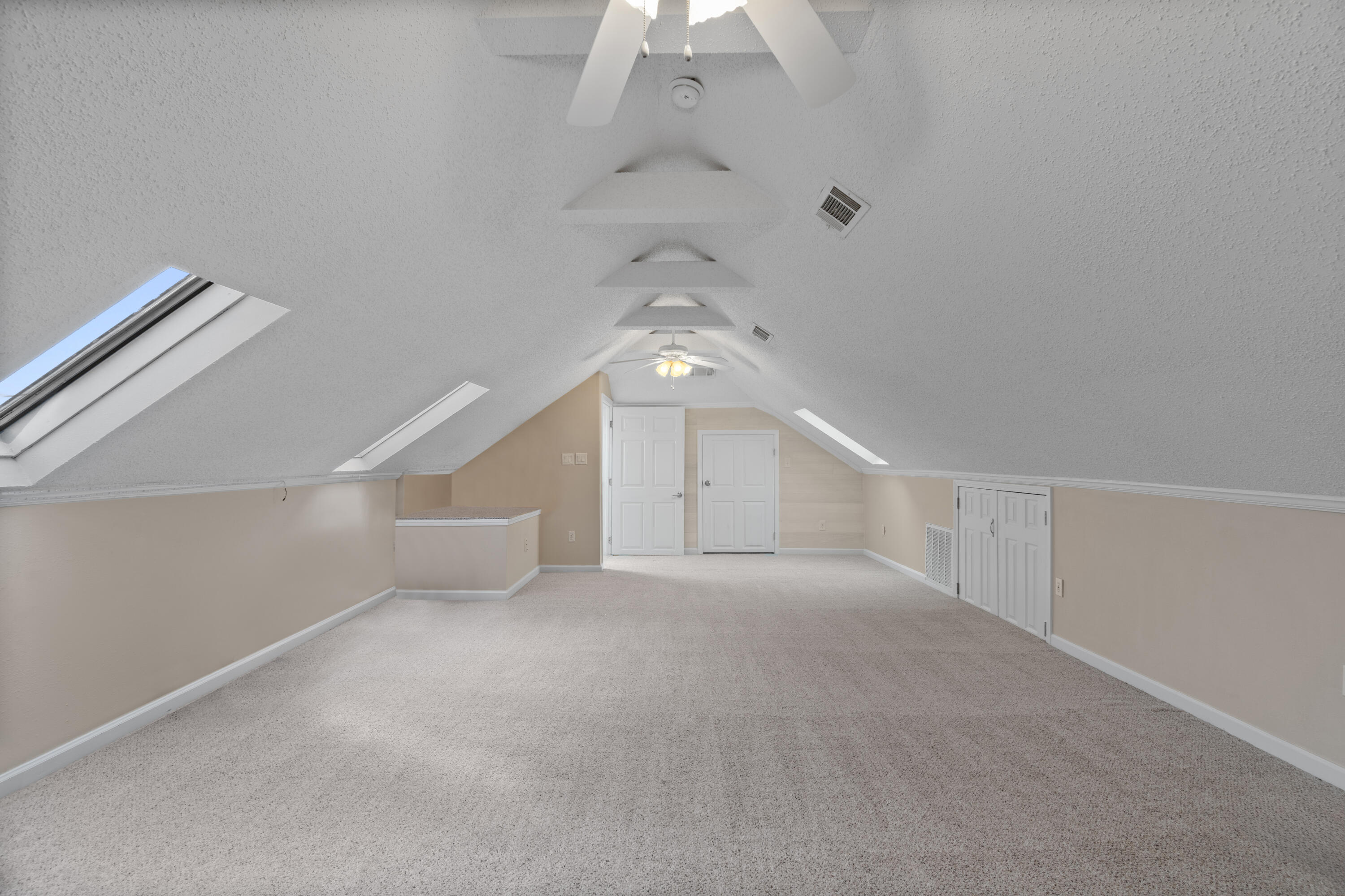 LIGHTHOUSE POINTE - Residential