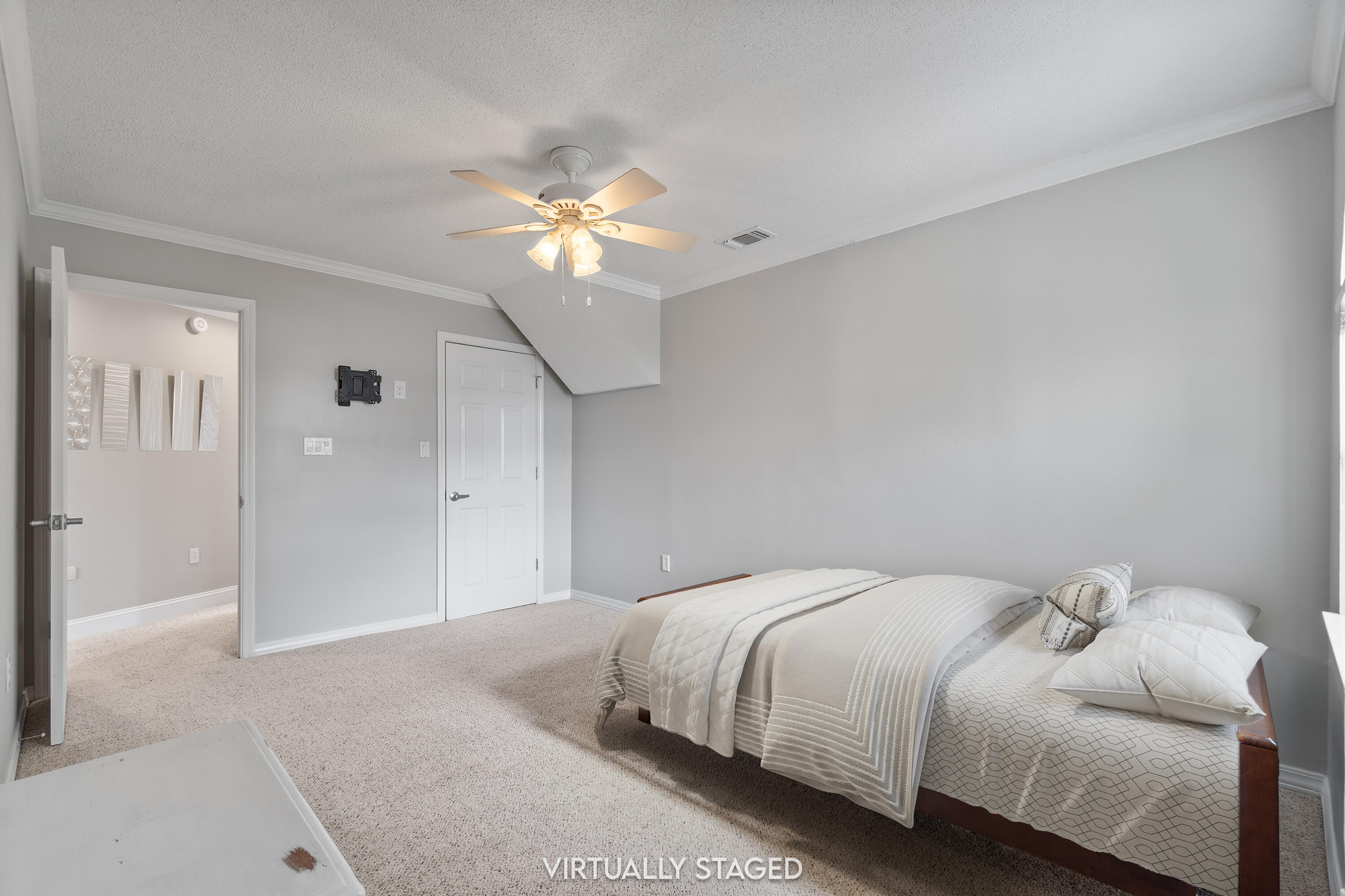 LIGHTHOUSE POINTE - Residential