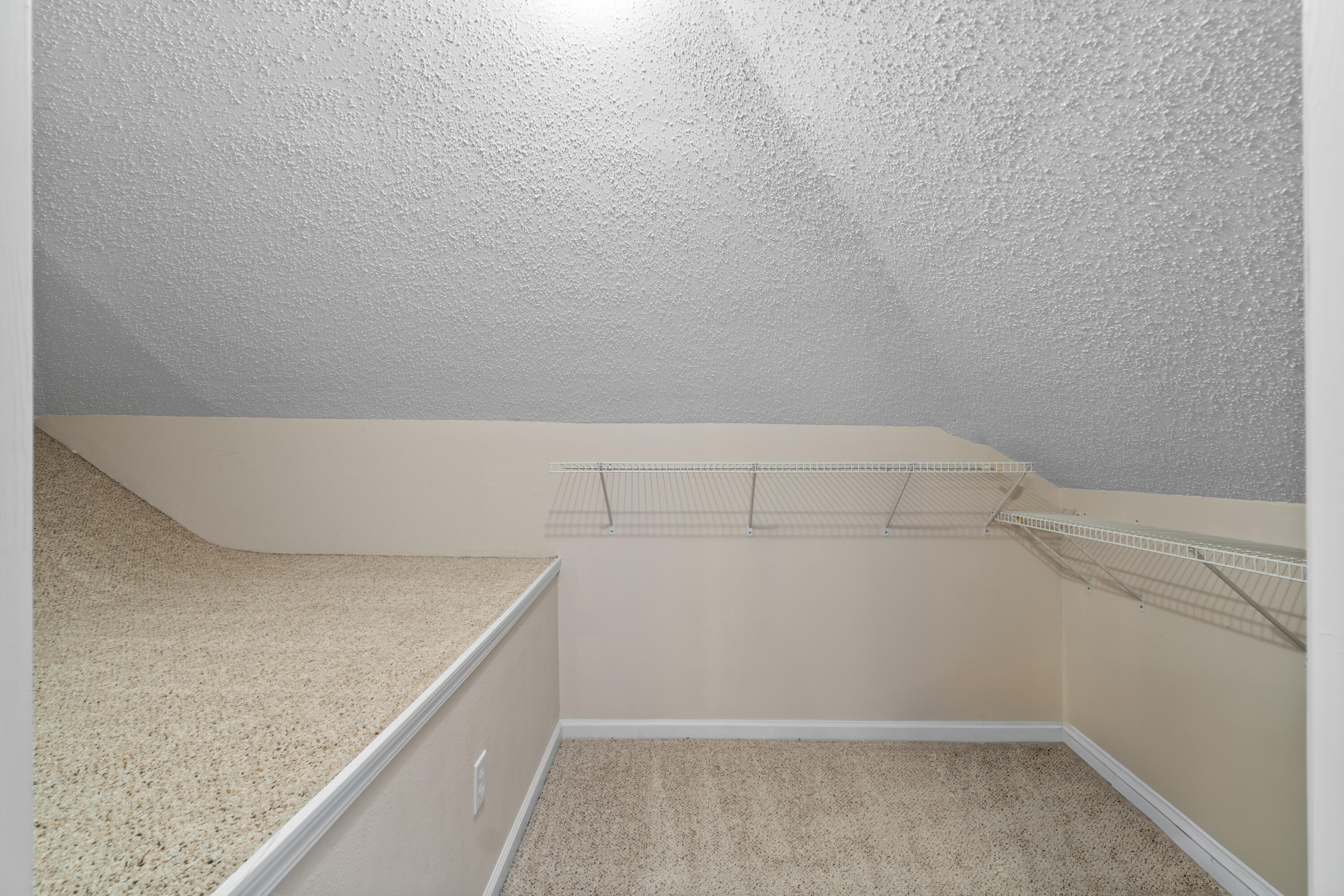 LIGHTHOUSE POINTE - Residential