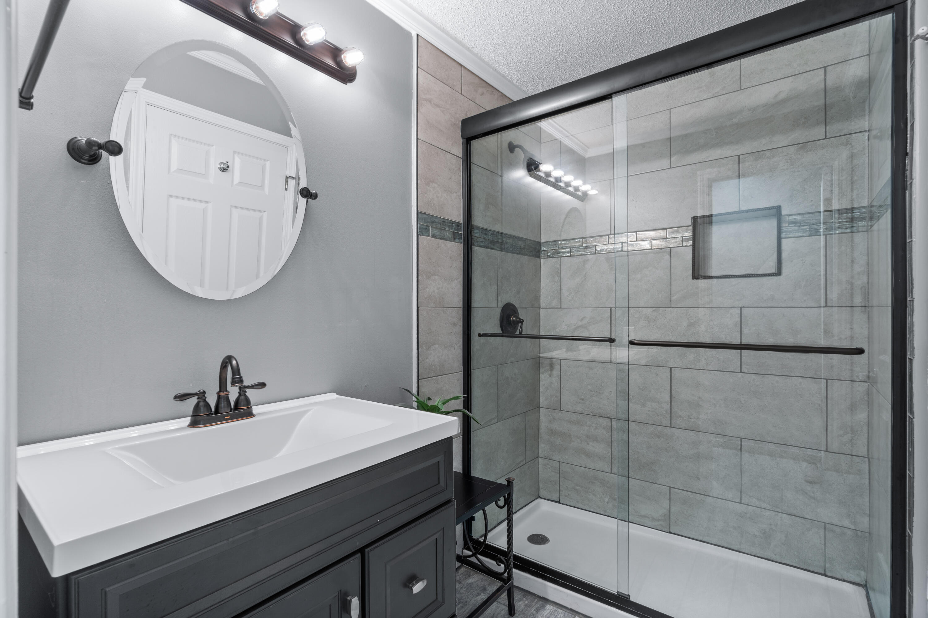 LIGHTHOUSE POINTE - Residential