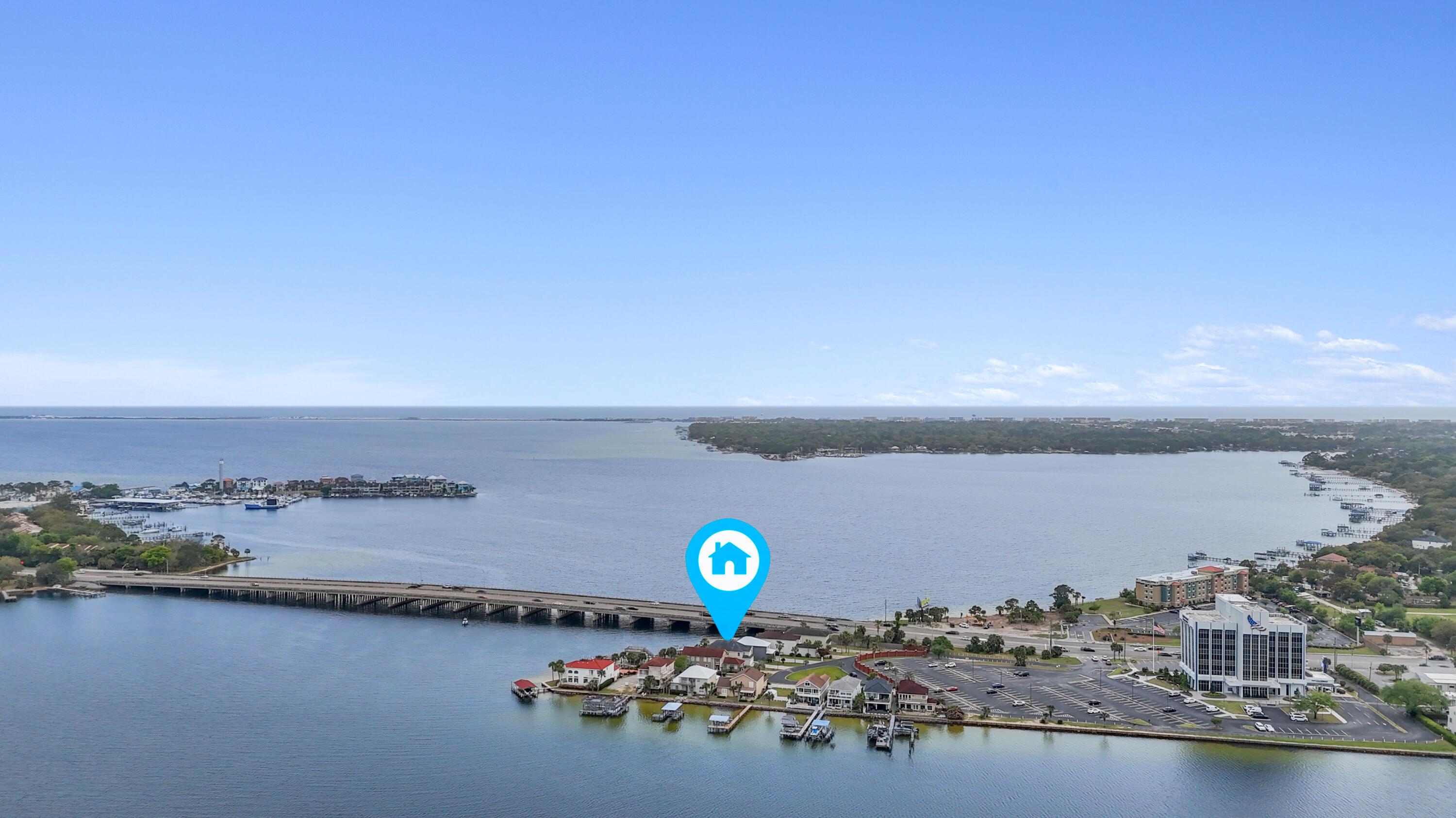 LIGHTHOUSE POINTE - Residential