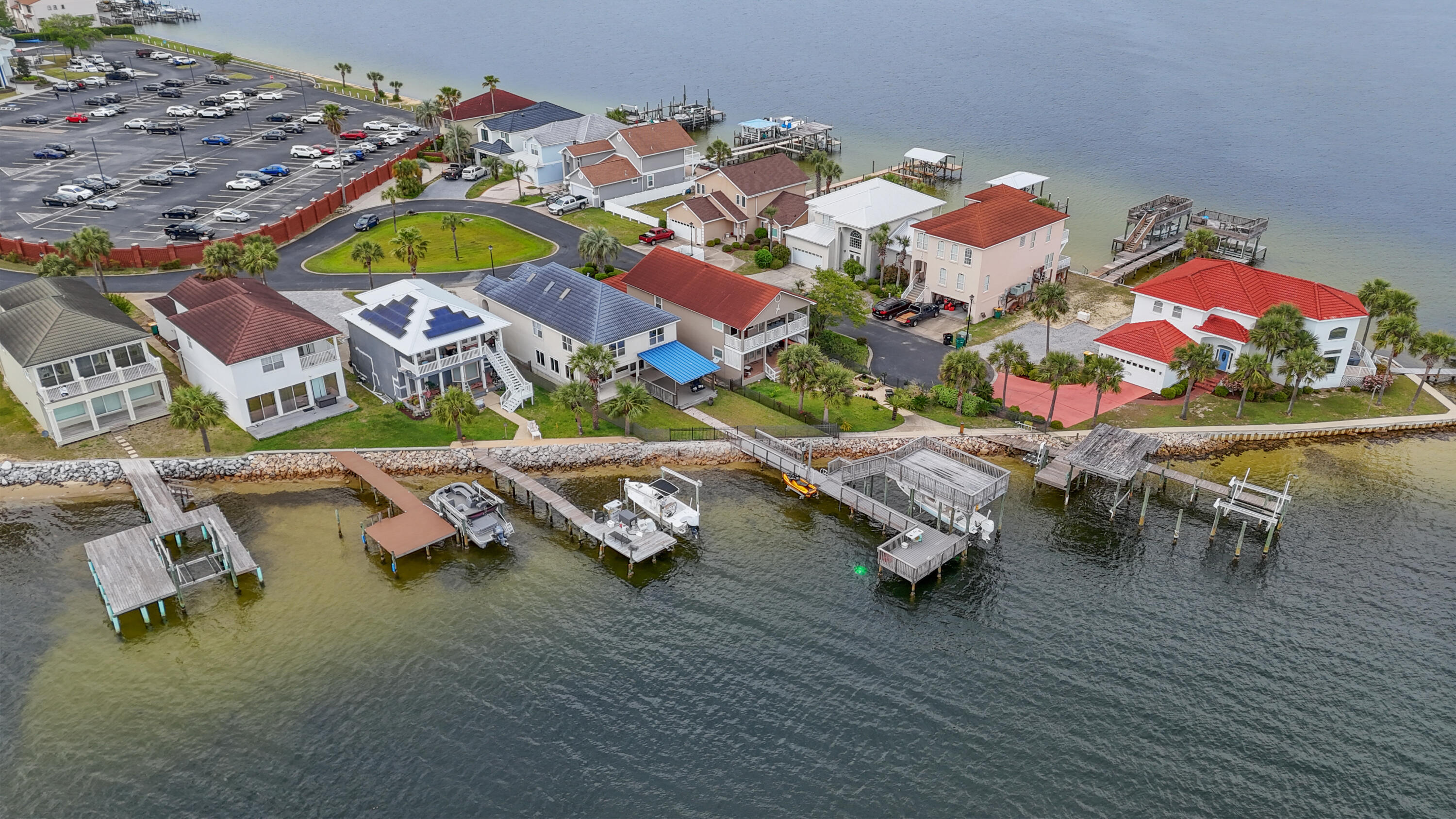 LIGHTHOUSE POINTE - Residential
