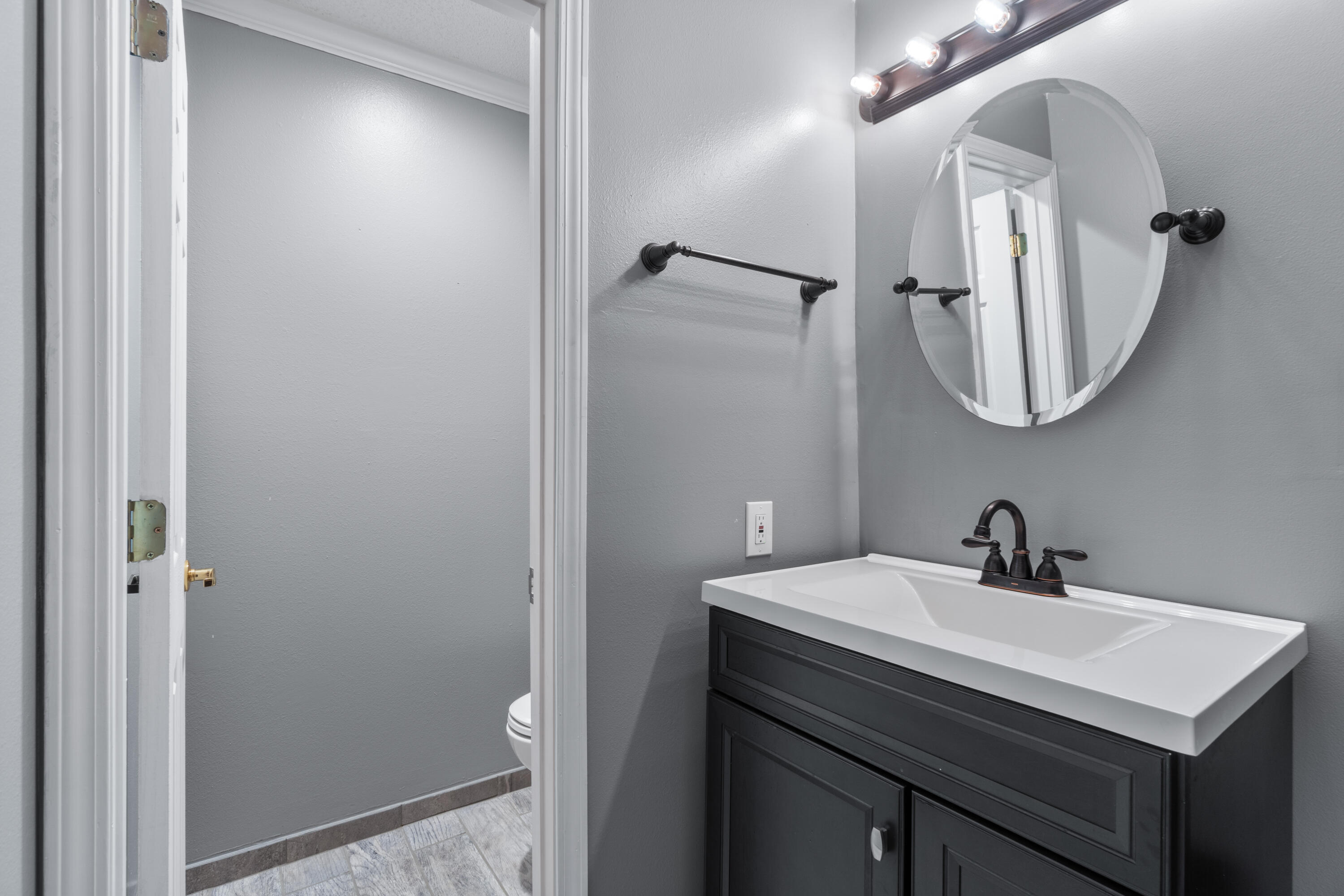 LIGHTHOUSE POINTE - Residential