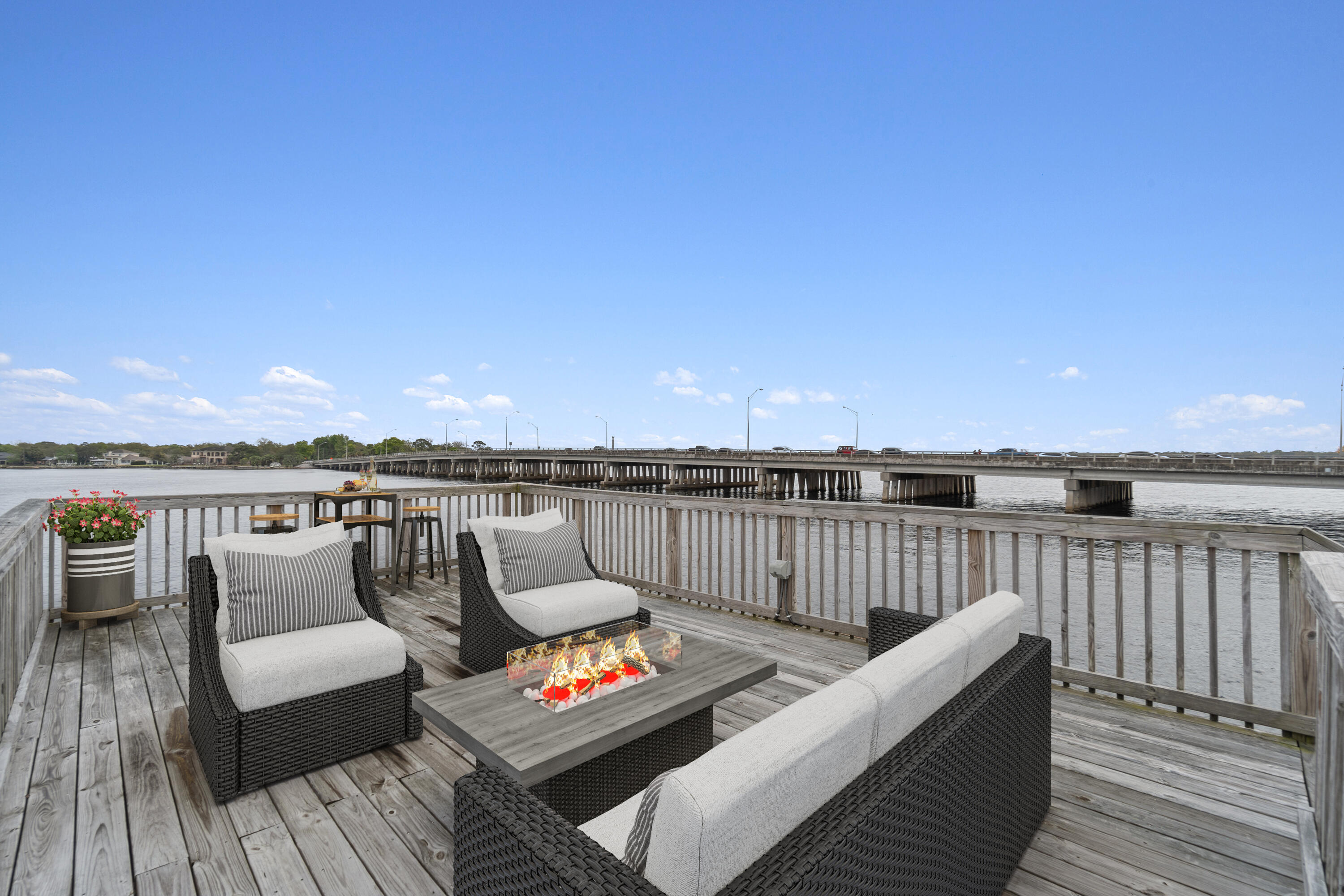 LIGHTHOUSE POINTE - Residential