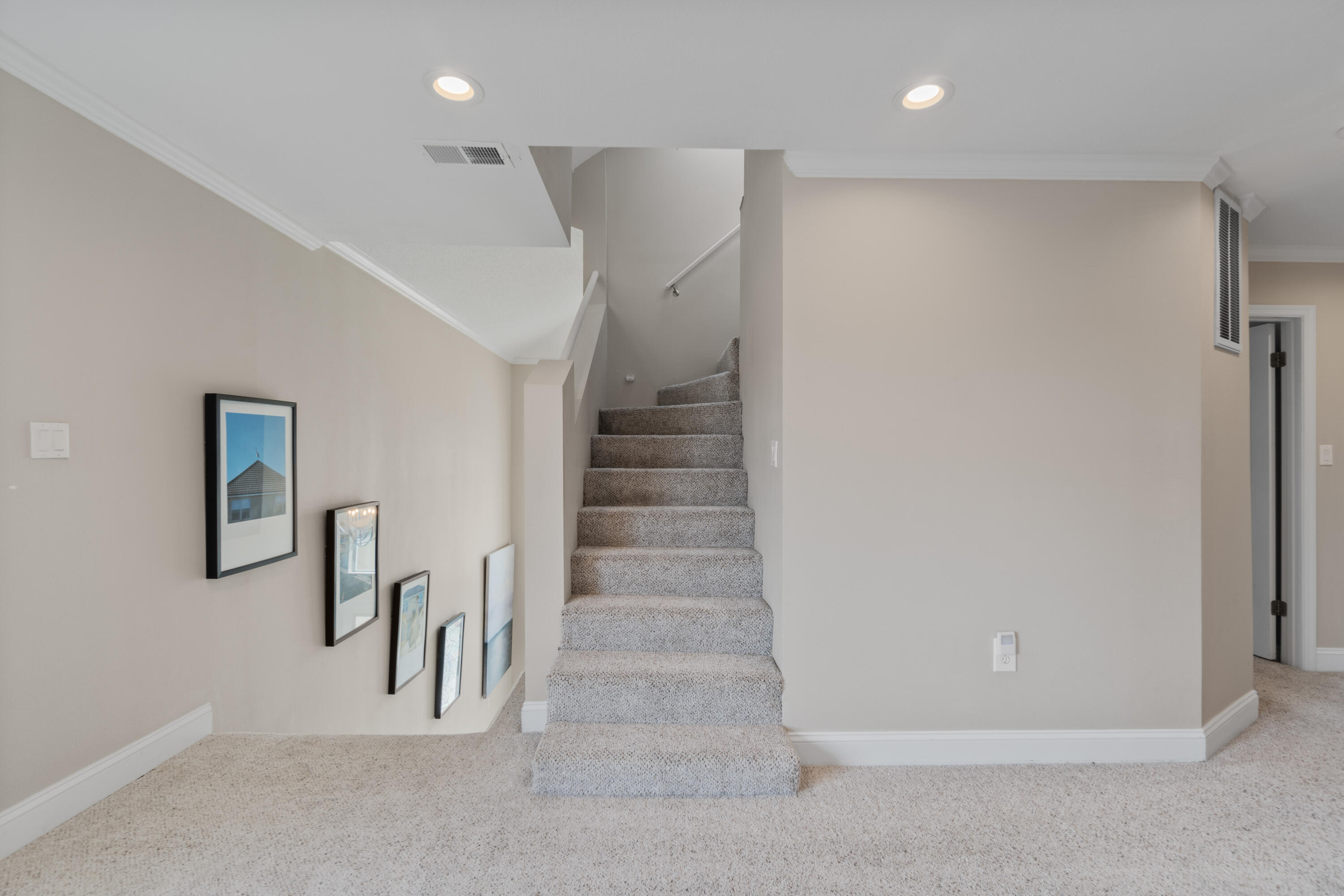 LIGHTHOUSE POINTE - Residential