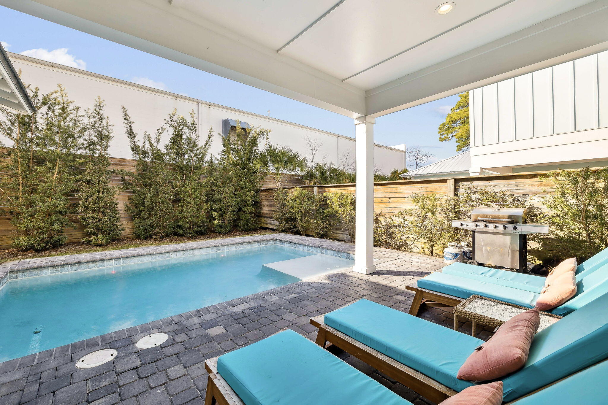 FRANGISTA BEACH 2ND ADDN - Residential