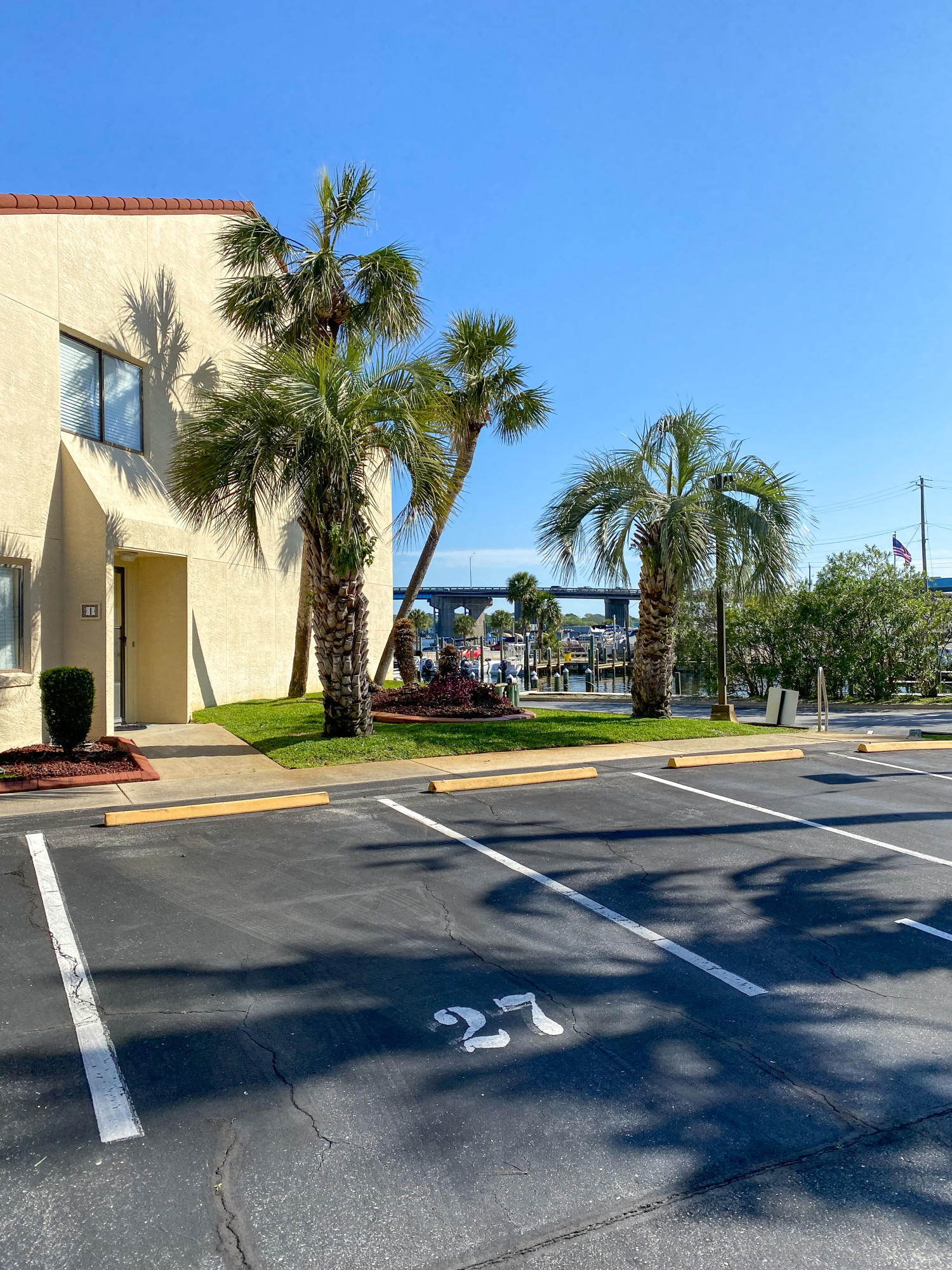 CLIPPER COVE T/H - Residential