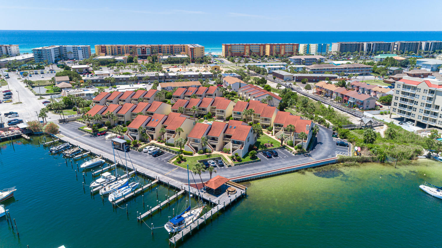 CLIPPER COVE T/H - Residential