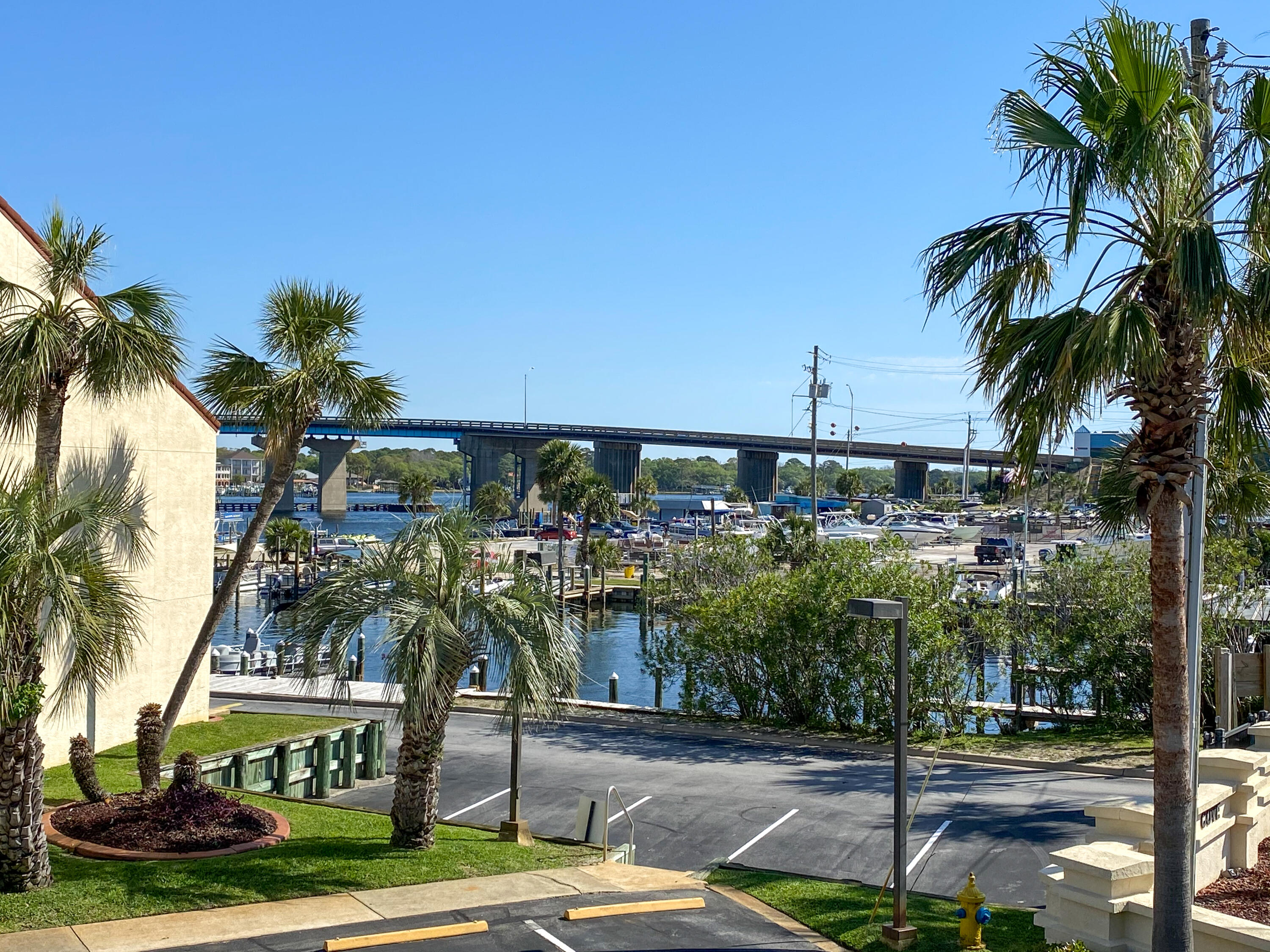 CLIPPER COVE T/H - Residential