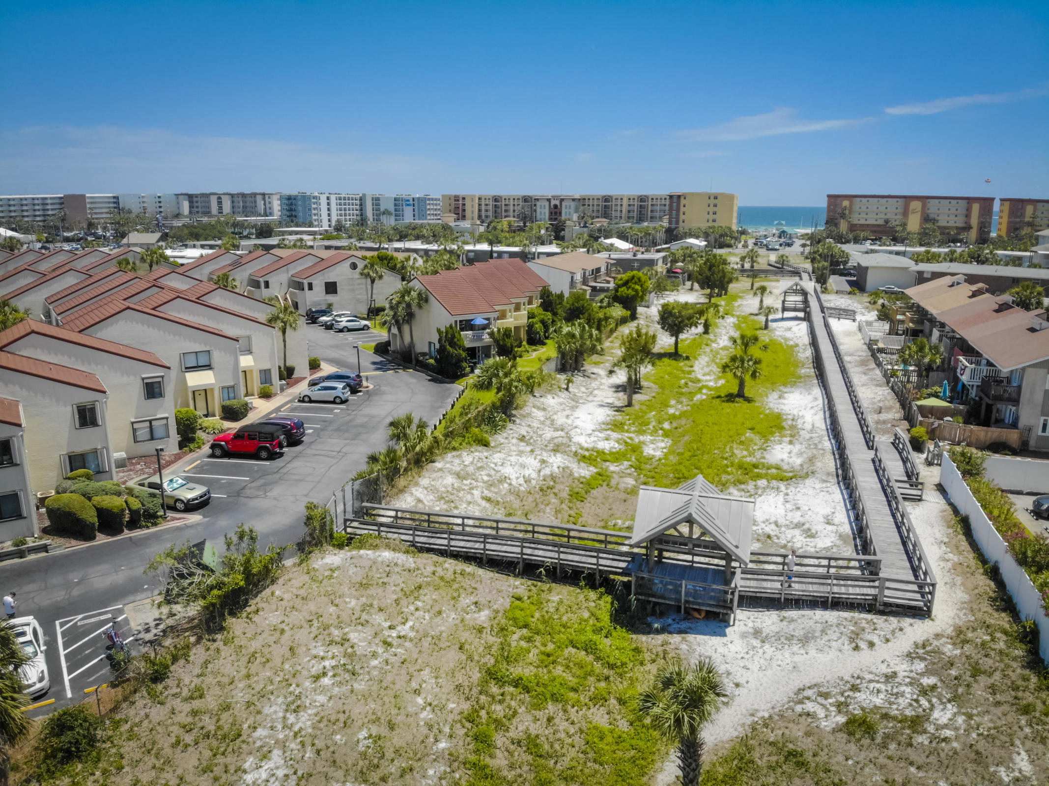 CLIPPER COVE T/H - Residential