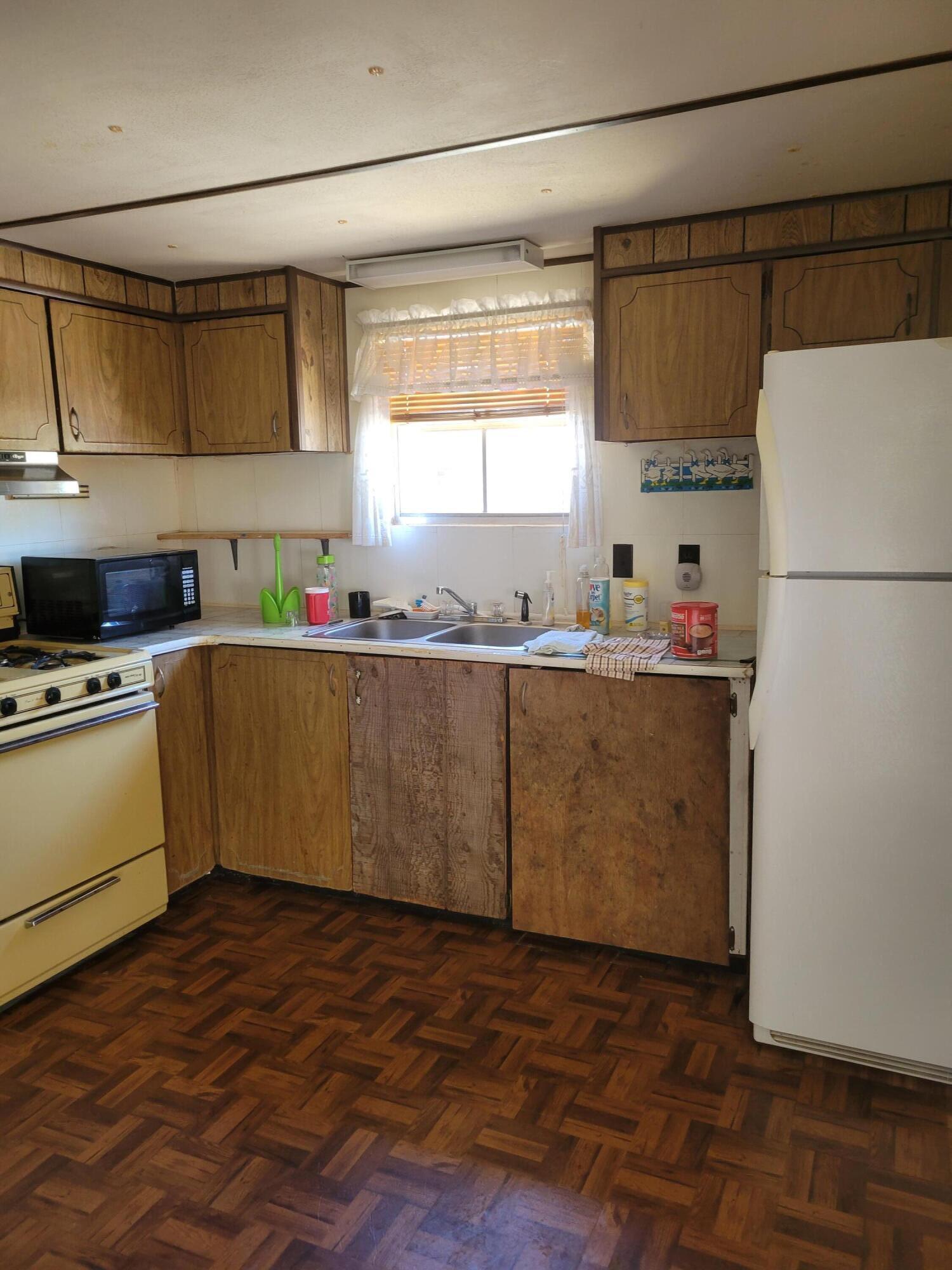 OAKWOOD HILLS UNIT 3 - Residential