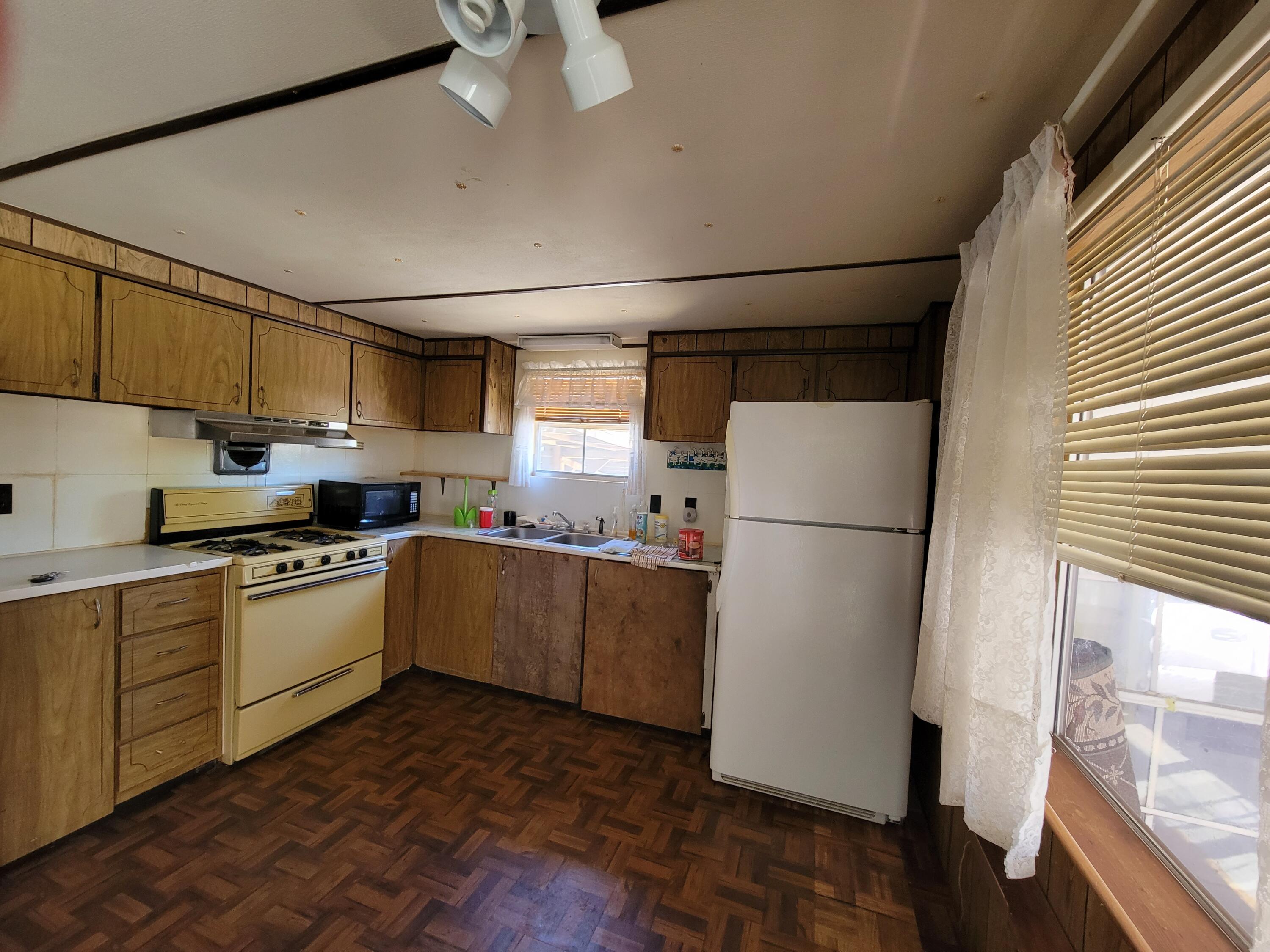 OAKWOOD HILLS UNIT 3 - Residential