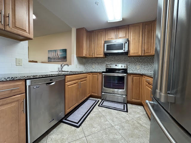 POINTE OF VIEW - Residential