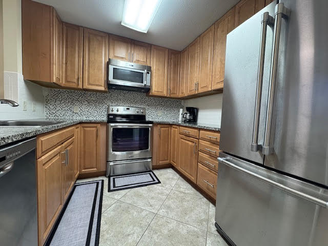 POINTE OF VIEW - Residential