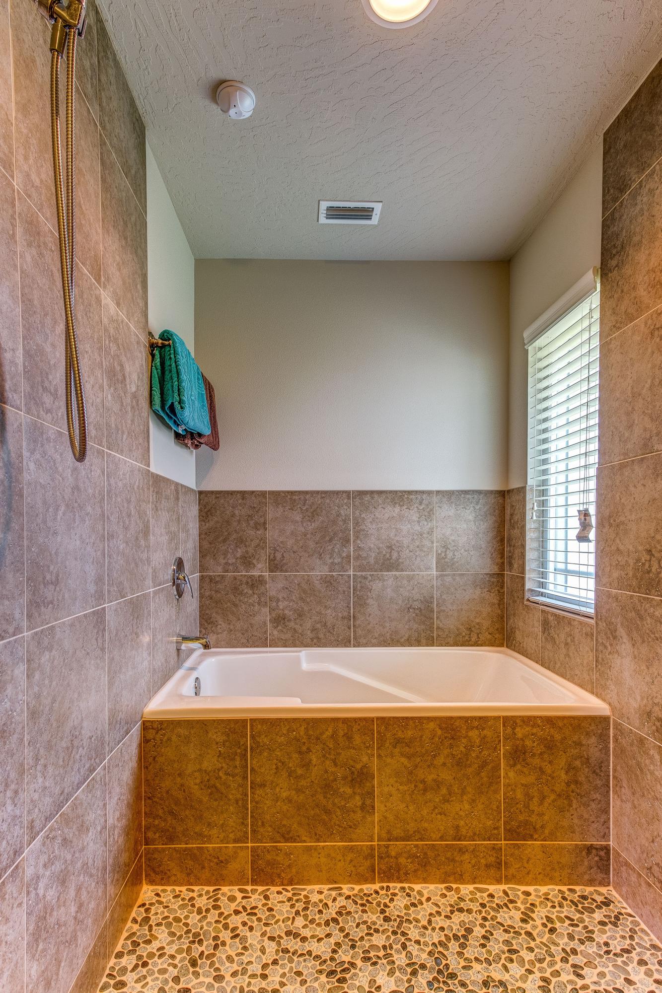 KAITLYNS PRESERVE - Residential