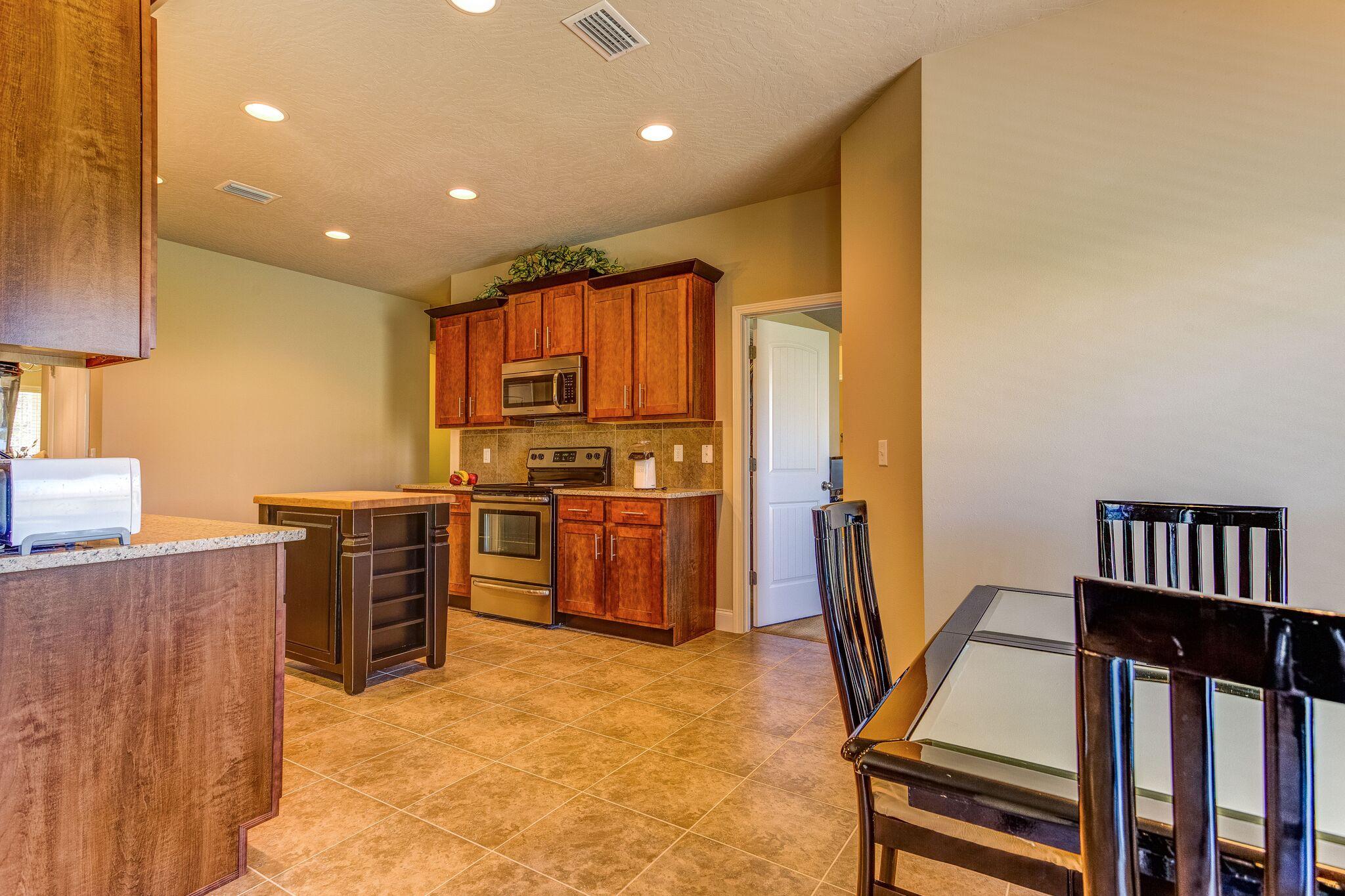 KAITLYNS PRESERVE - Residential