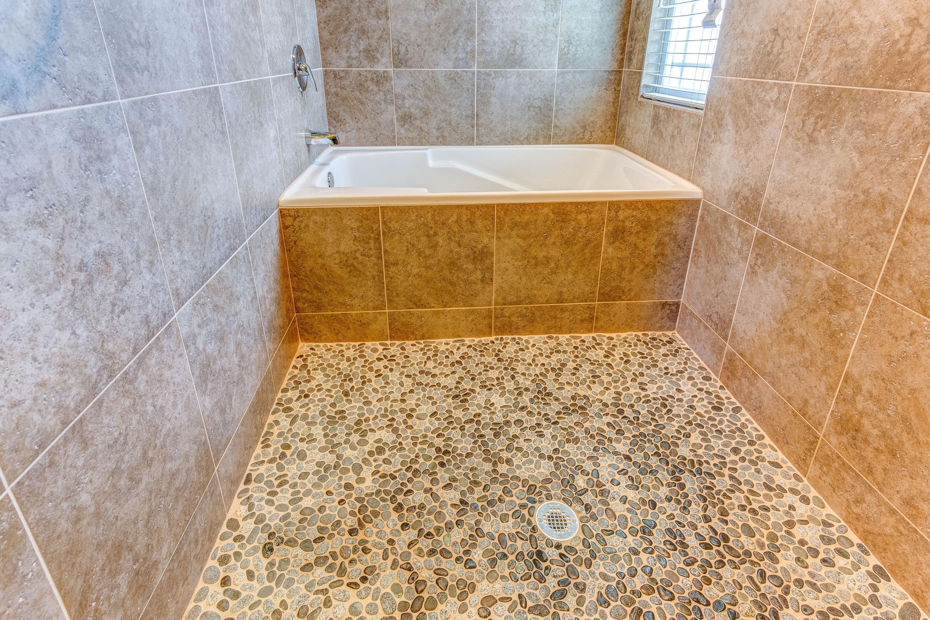 KAITLYNS PRESERVE - Residential